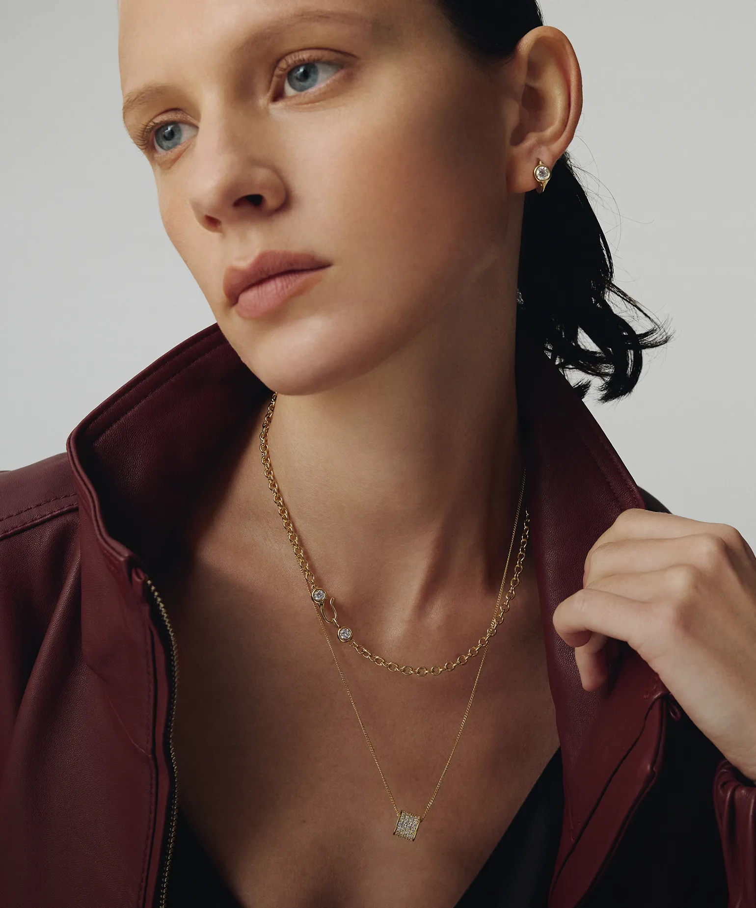 단단한 태도의 주얼리