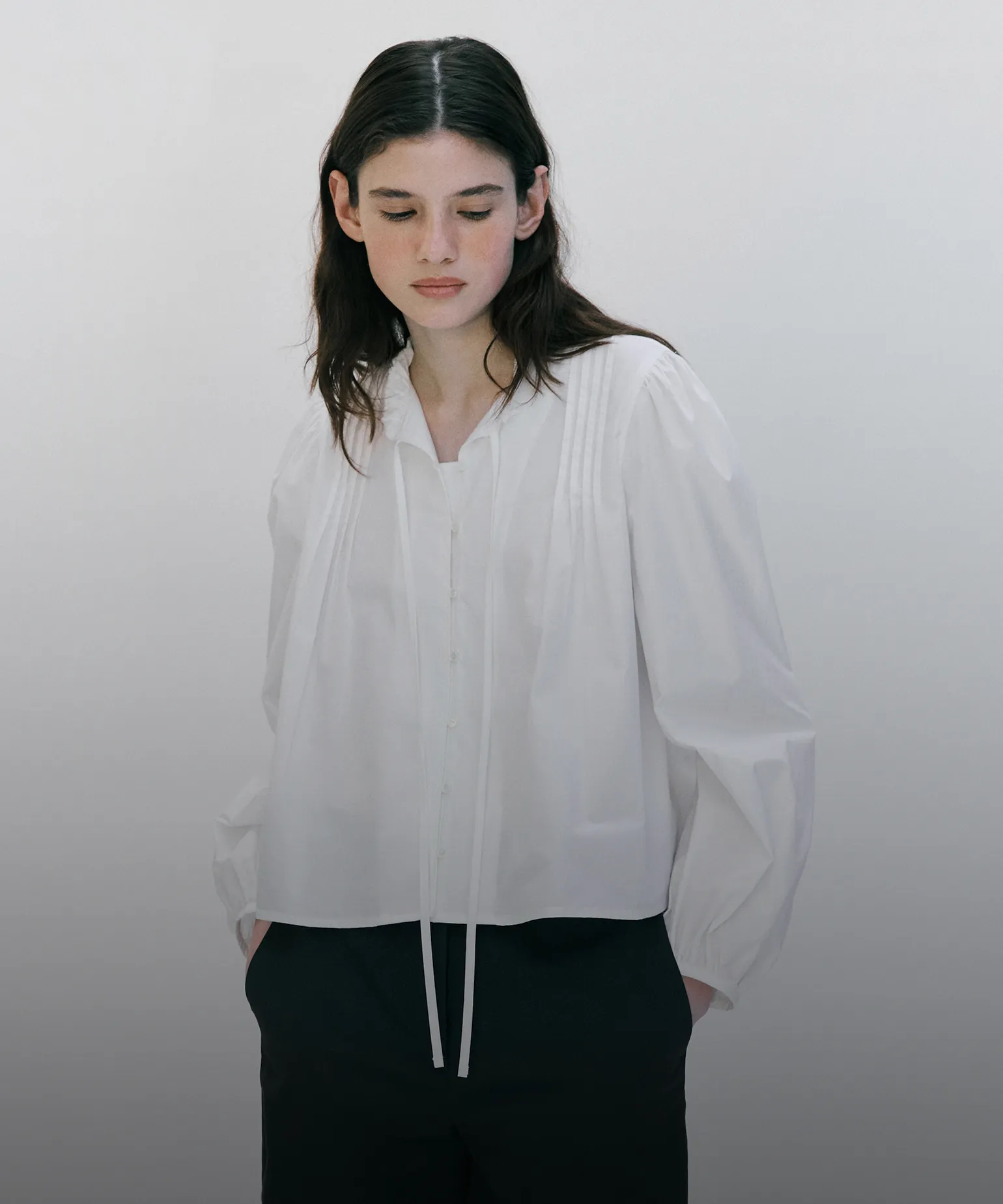 리뷰가 증명하는
인기 블라우스