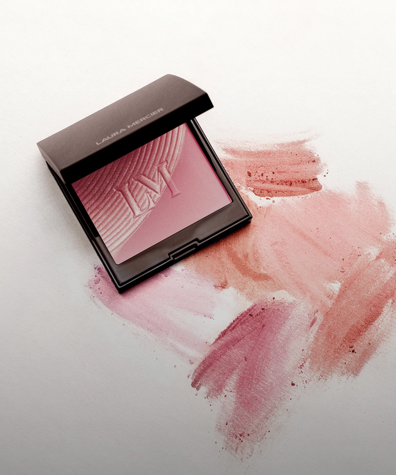 맑게 번지는 화사함