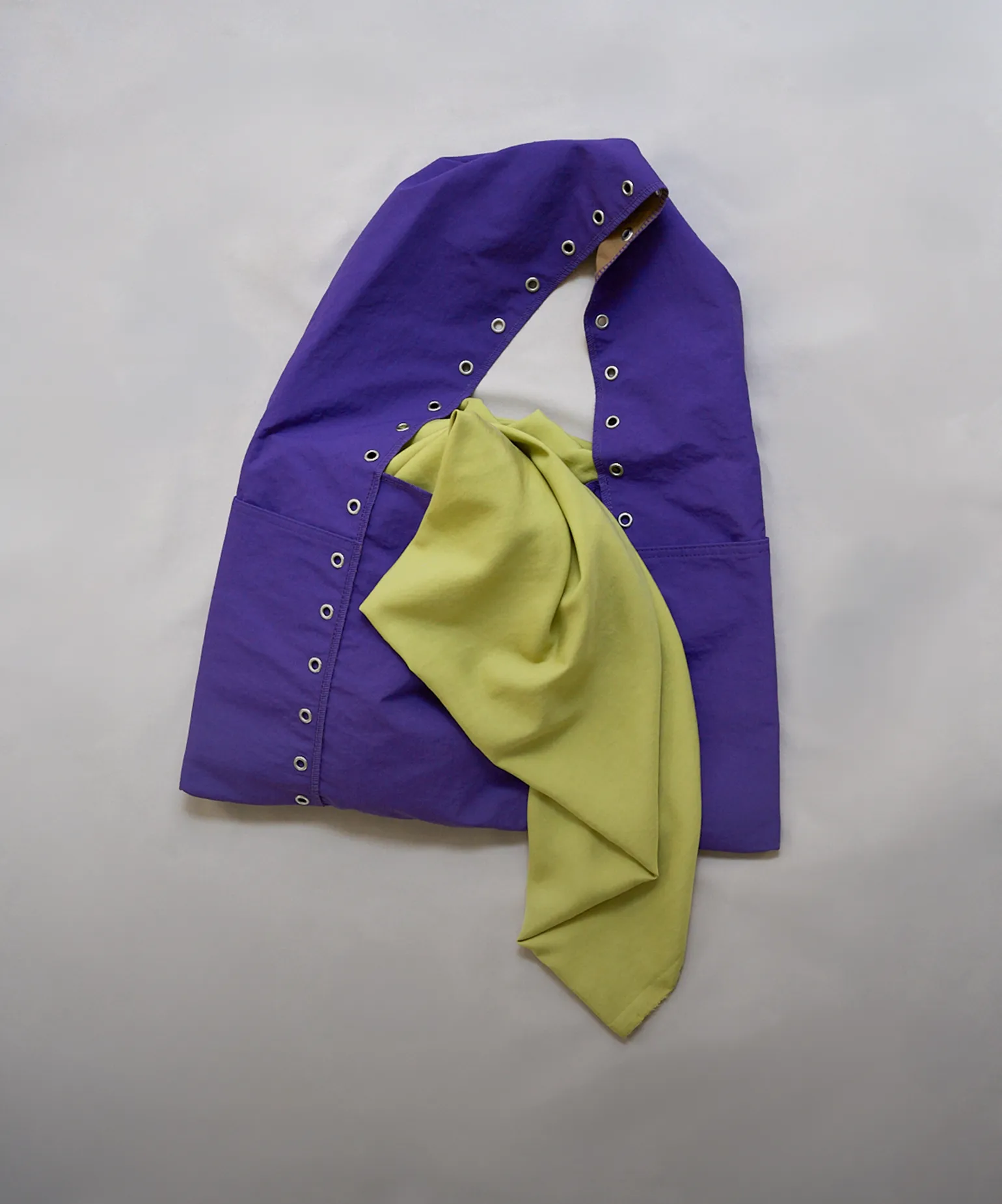 감각으로 채운 가방