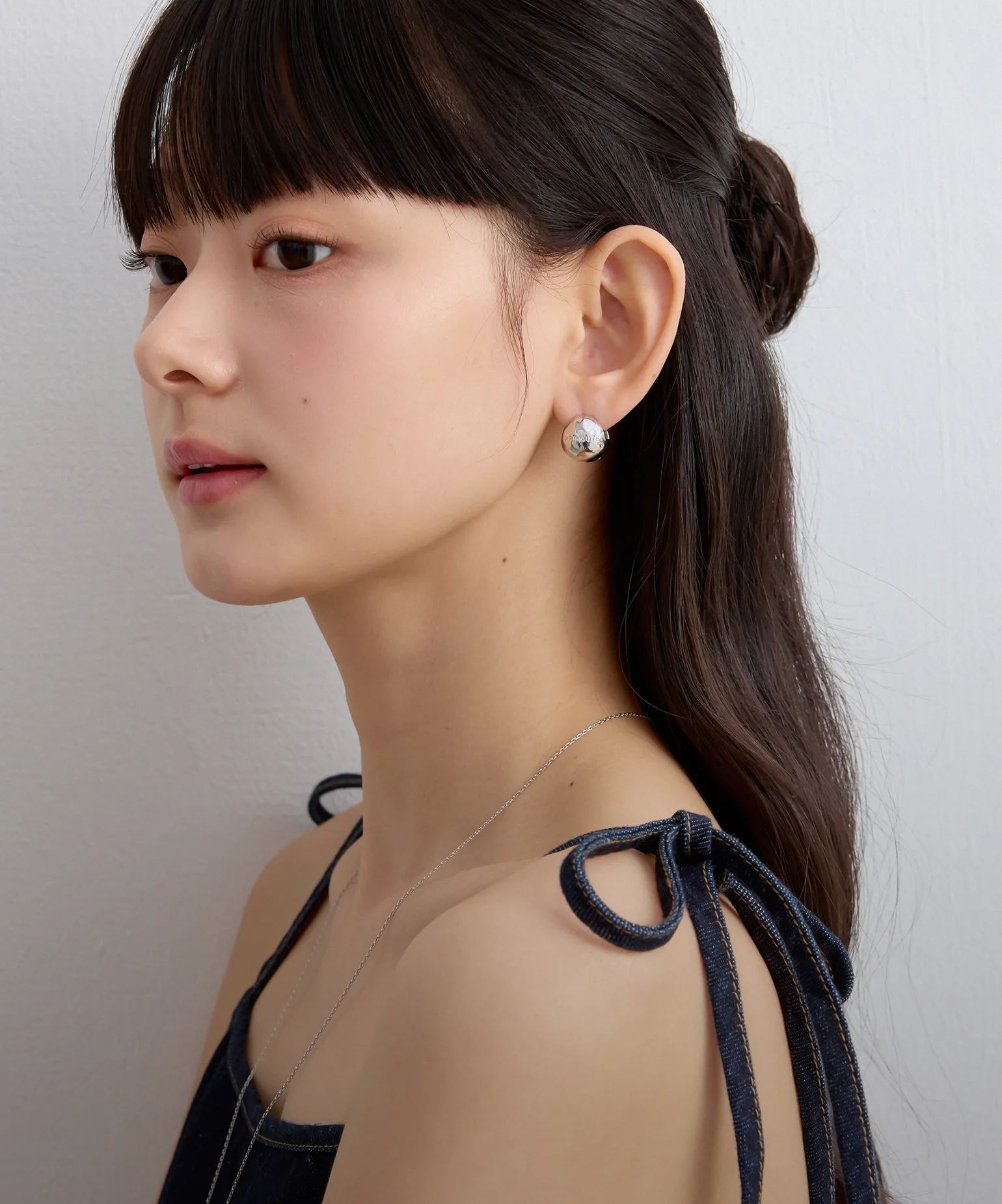 단 하나의
반짝임만 남겨요