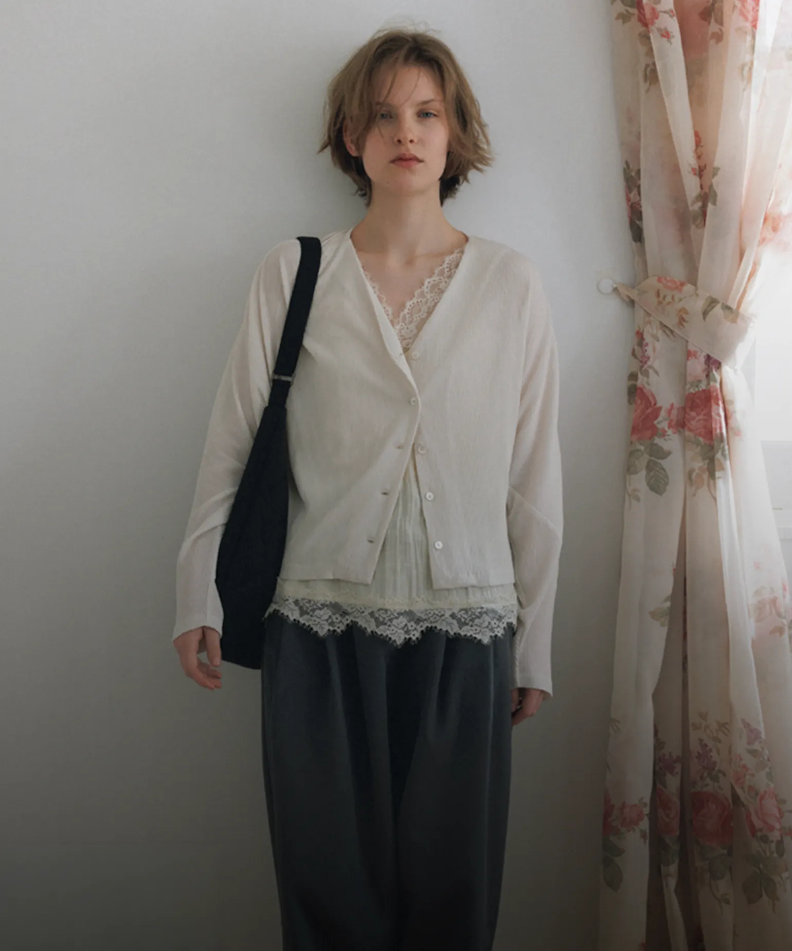 시처럼 담백하고 깊게