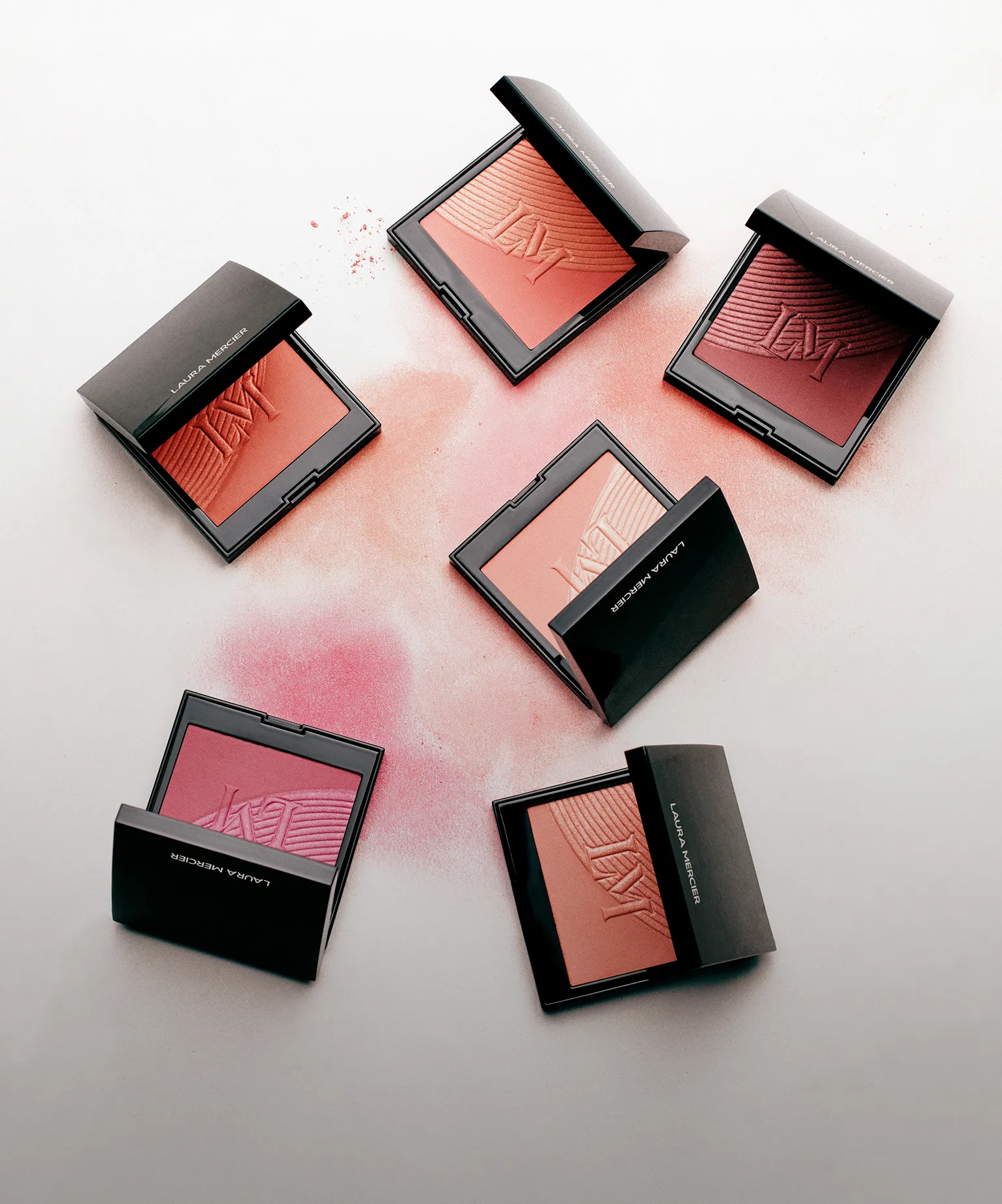 맑게 번지는 화사함