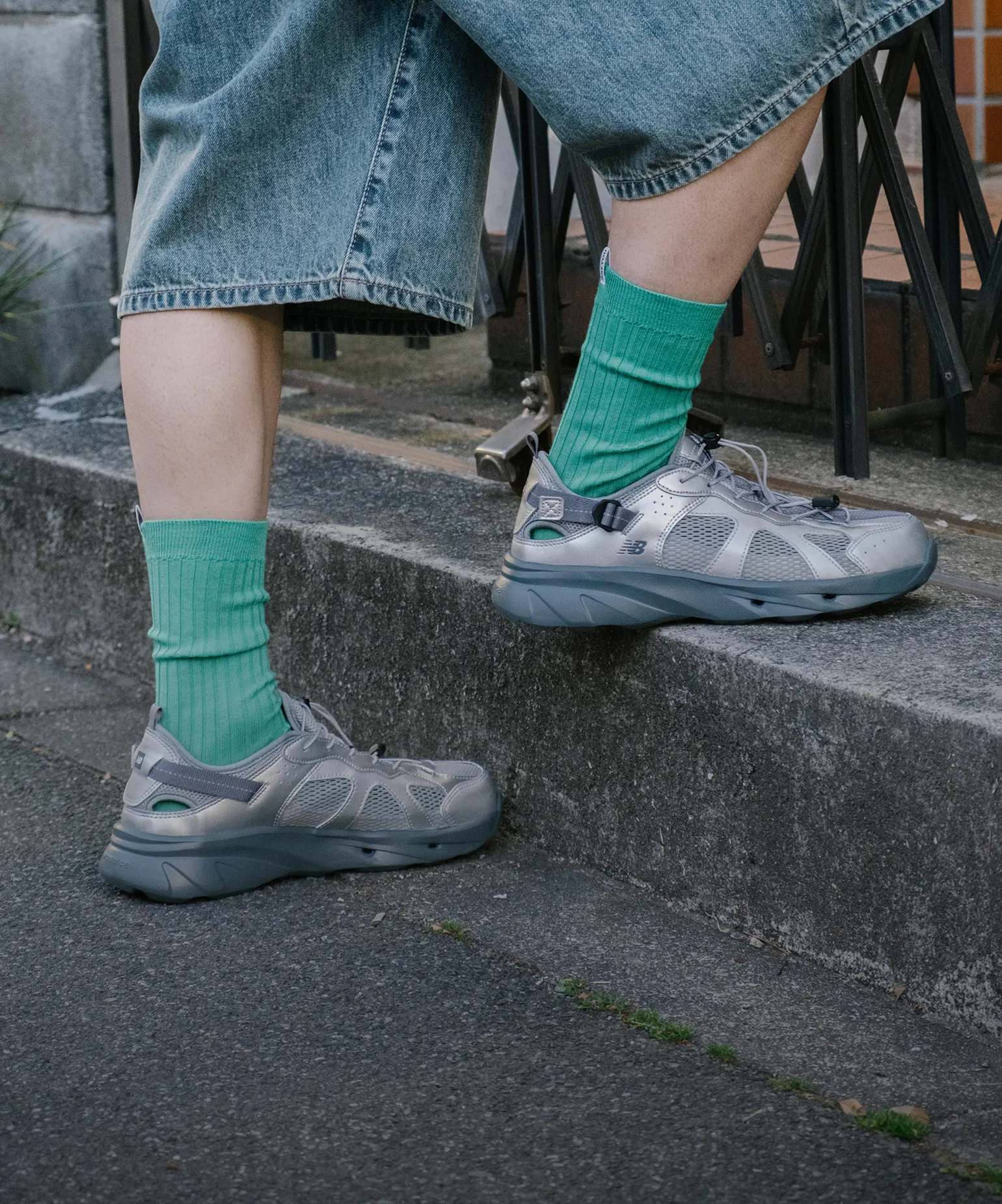 새로운 색으로
돌아온 케이브