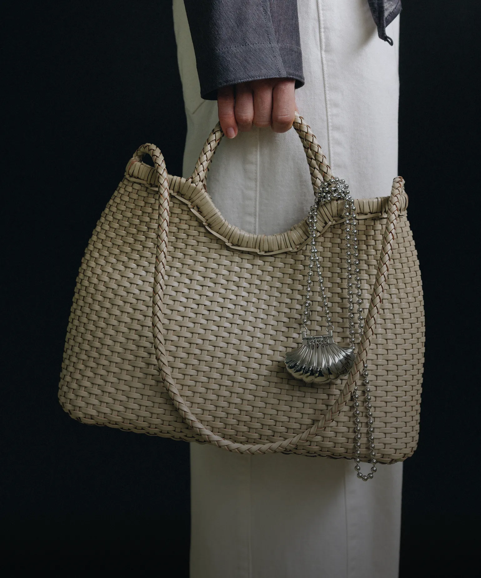 고요한 몰입의 장면