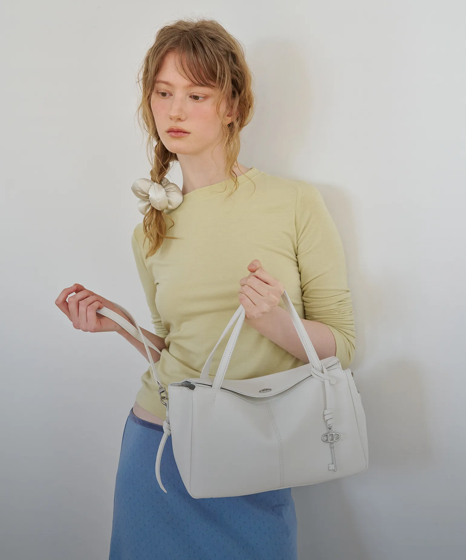 어깨에 걸치는
프렌치 무드