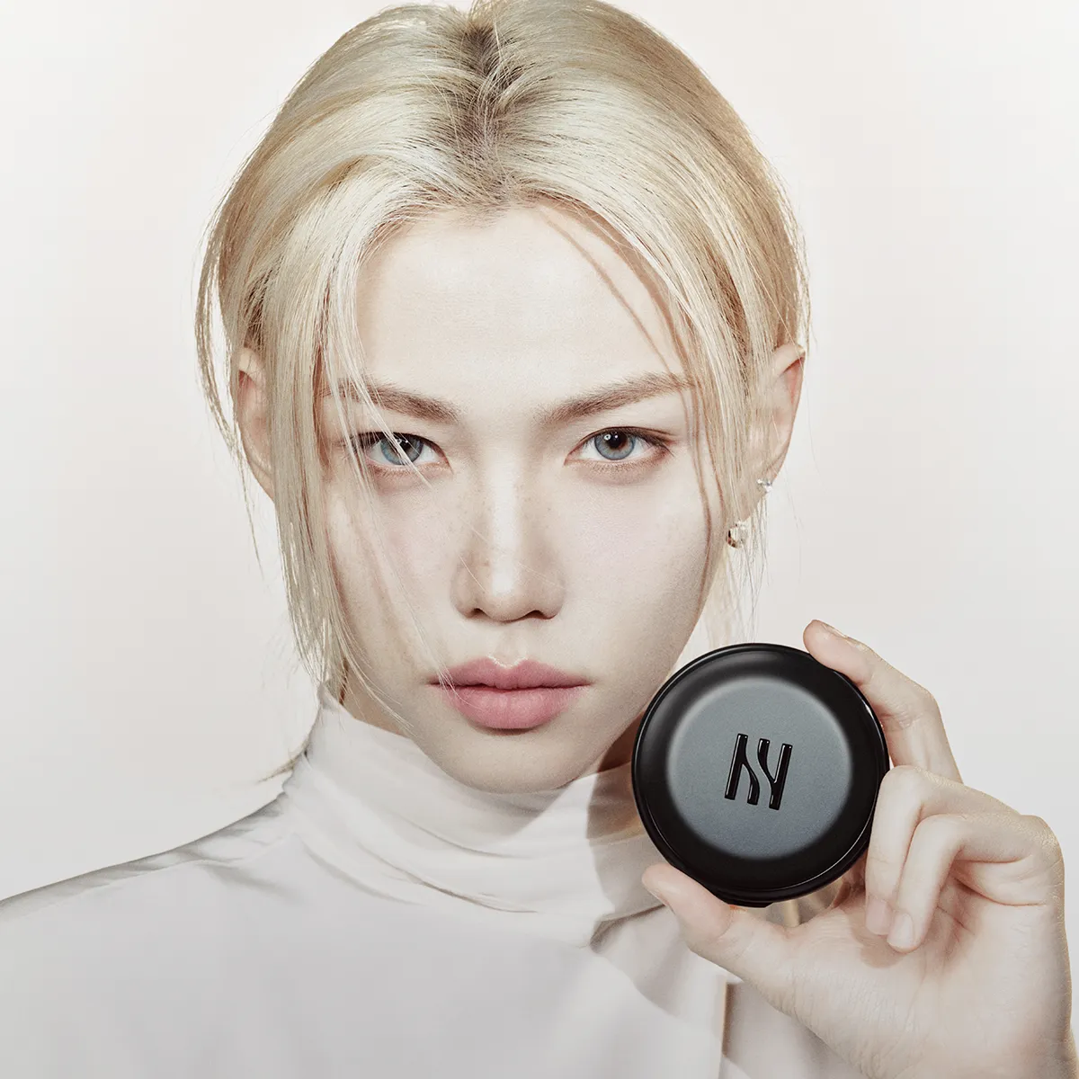 구름처럼
가볍게 밀착