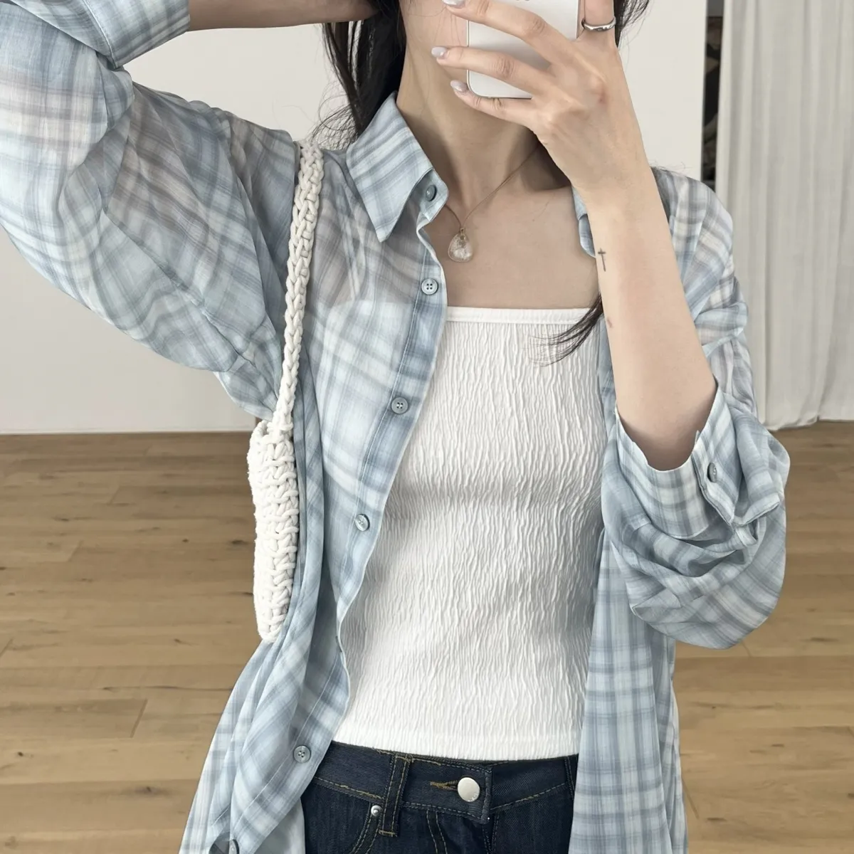 컬러로 채운 옷장