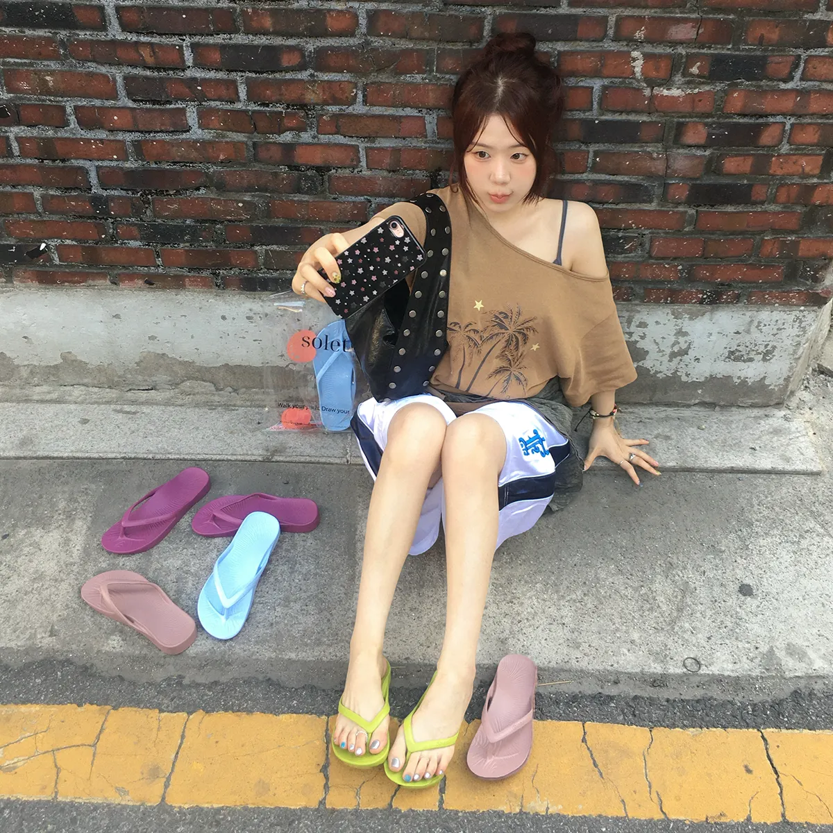 걸음마다
피어나는 색감