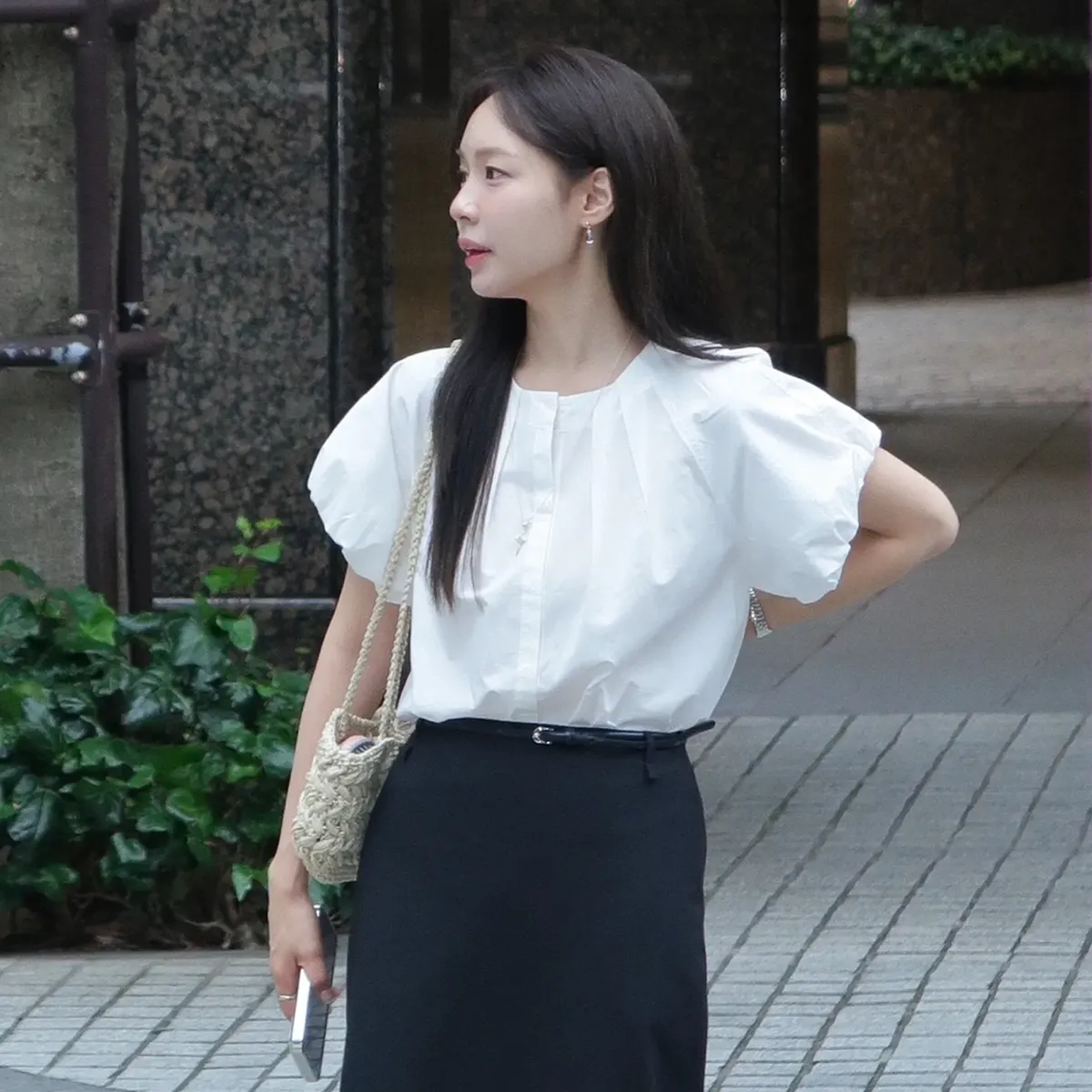 편안하면서도 깊이 있는 스타일