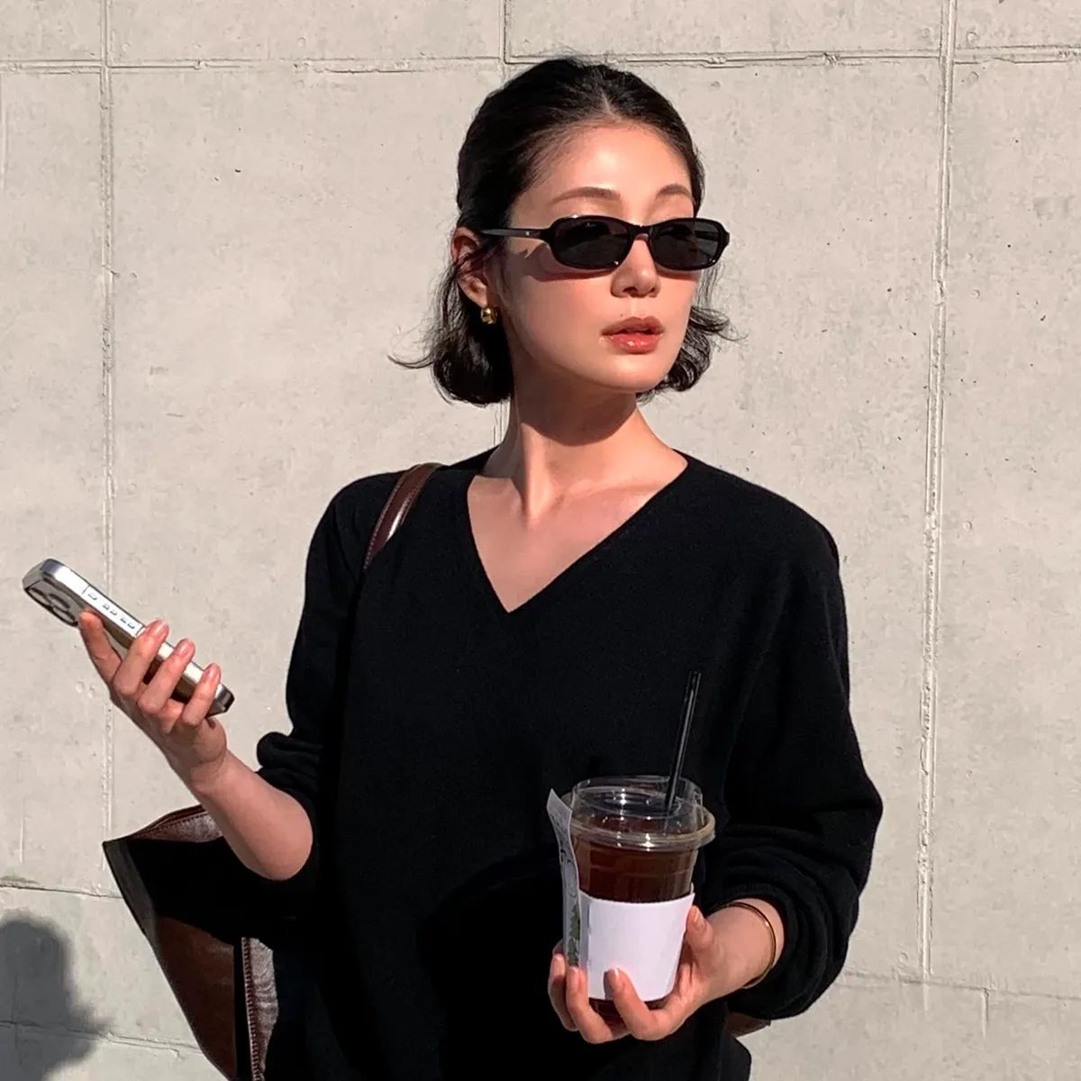 눈부신 계절
이제는 필수에요