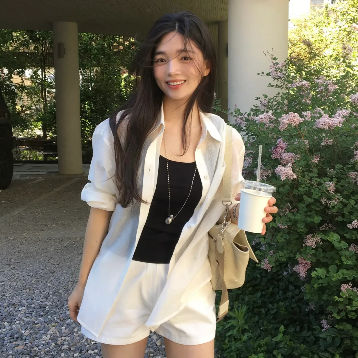 구김마저 매력인 셔츠