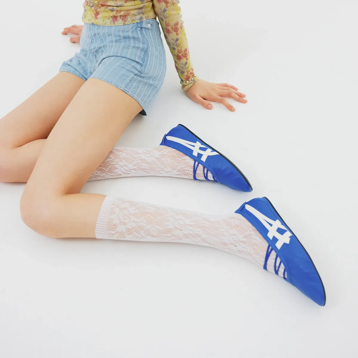 다시 돌아온
인기 스니커즈