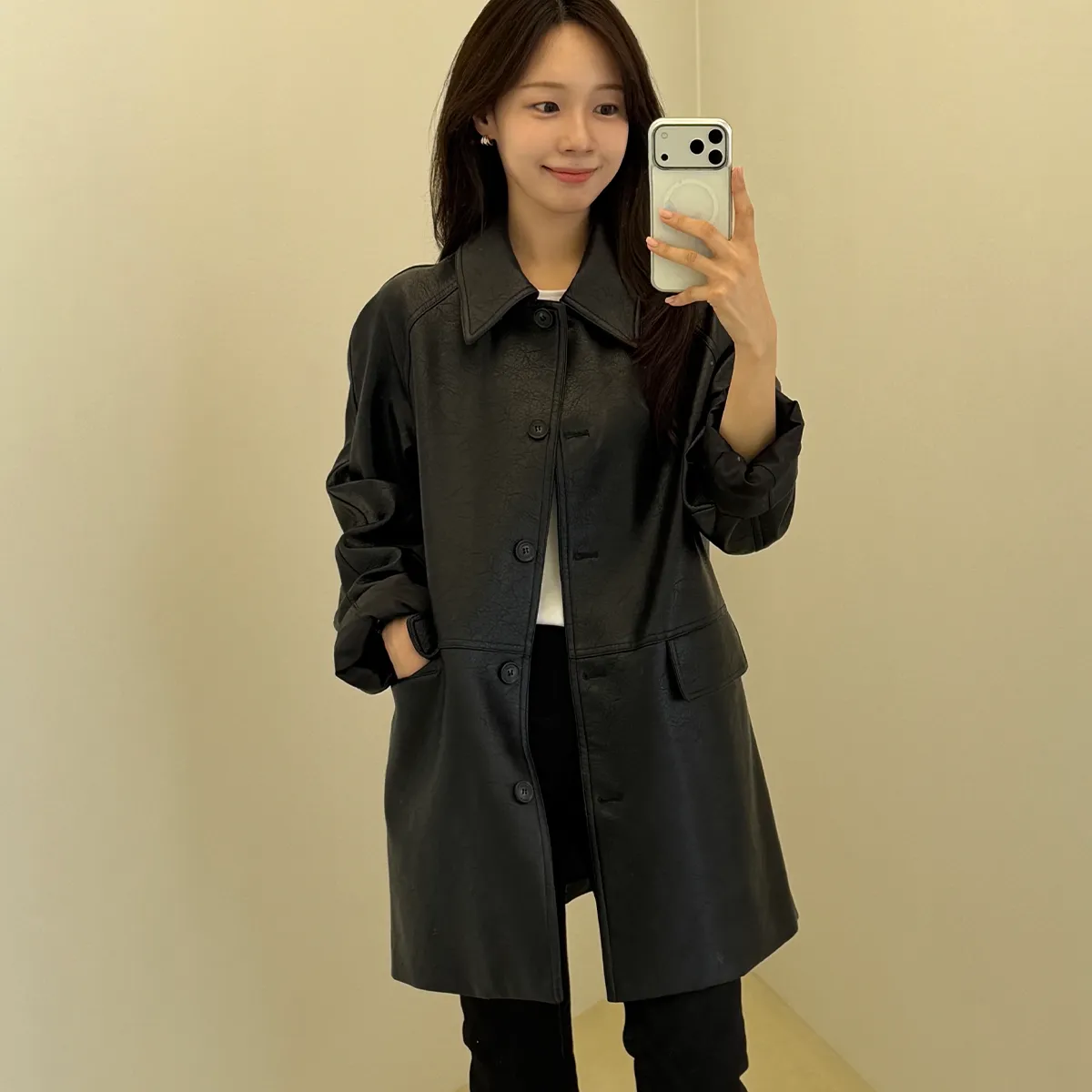 참을 수 없이
묵직한 존재감