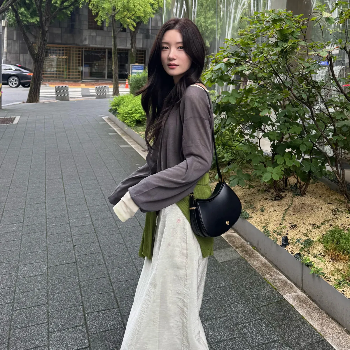 정채연처럼
아름다운 실루엣