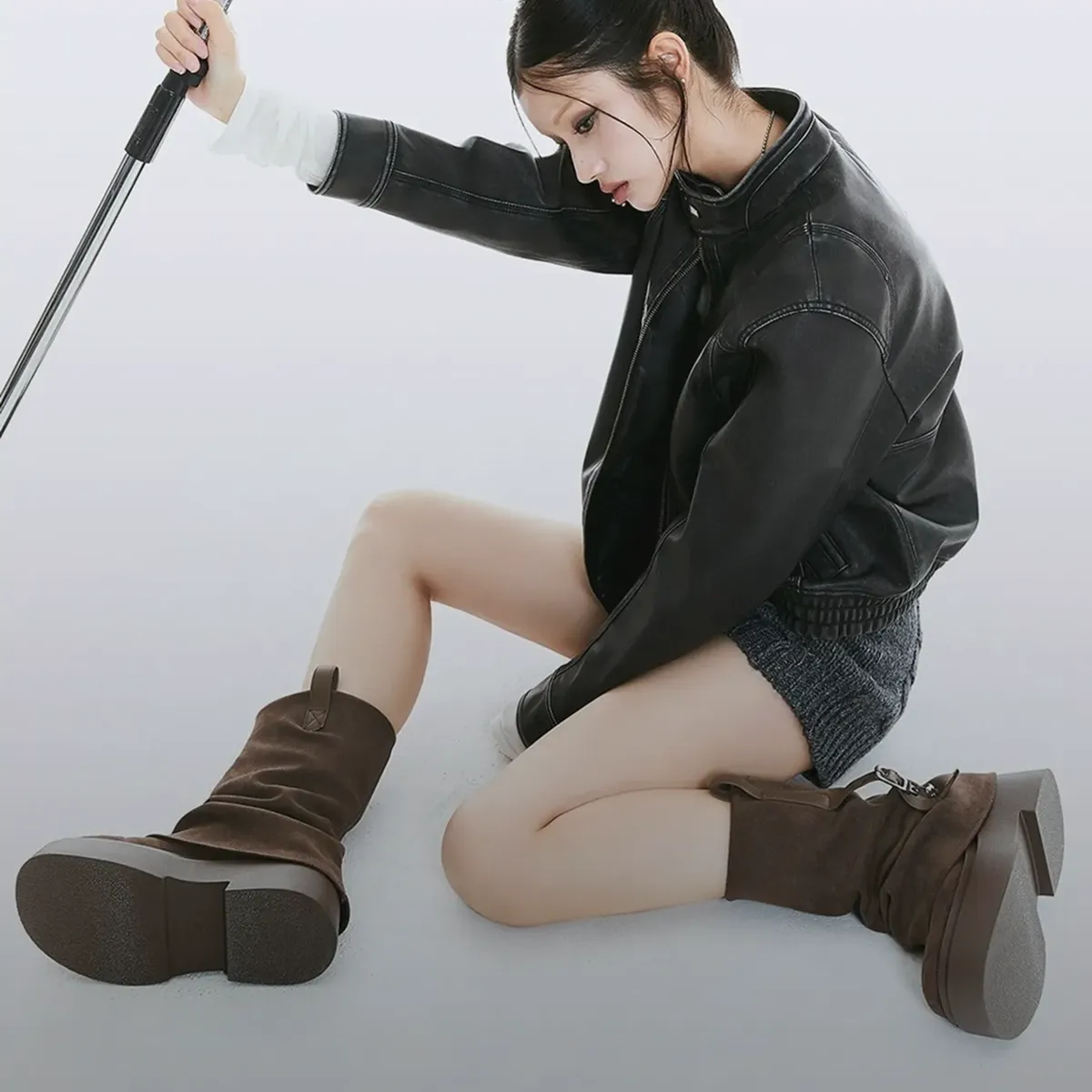 쌀쌀해지기만을 
기다렸어요