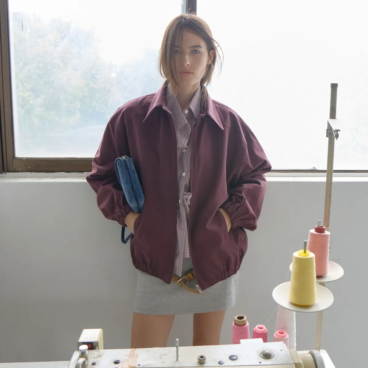 물든 것처럼
깊은 와인 컬러