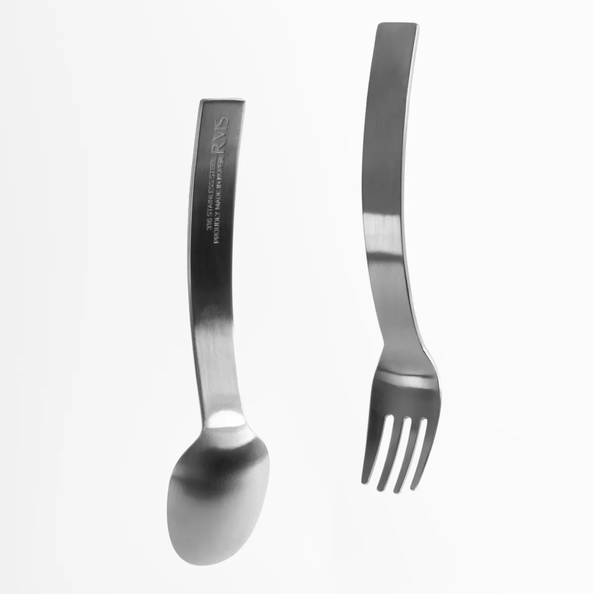 한 입 더 먹게 하는
키즈 식기