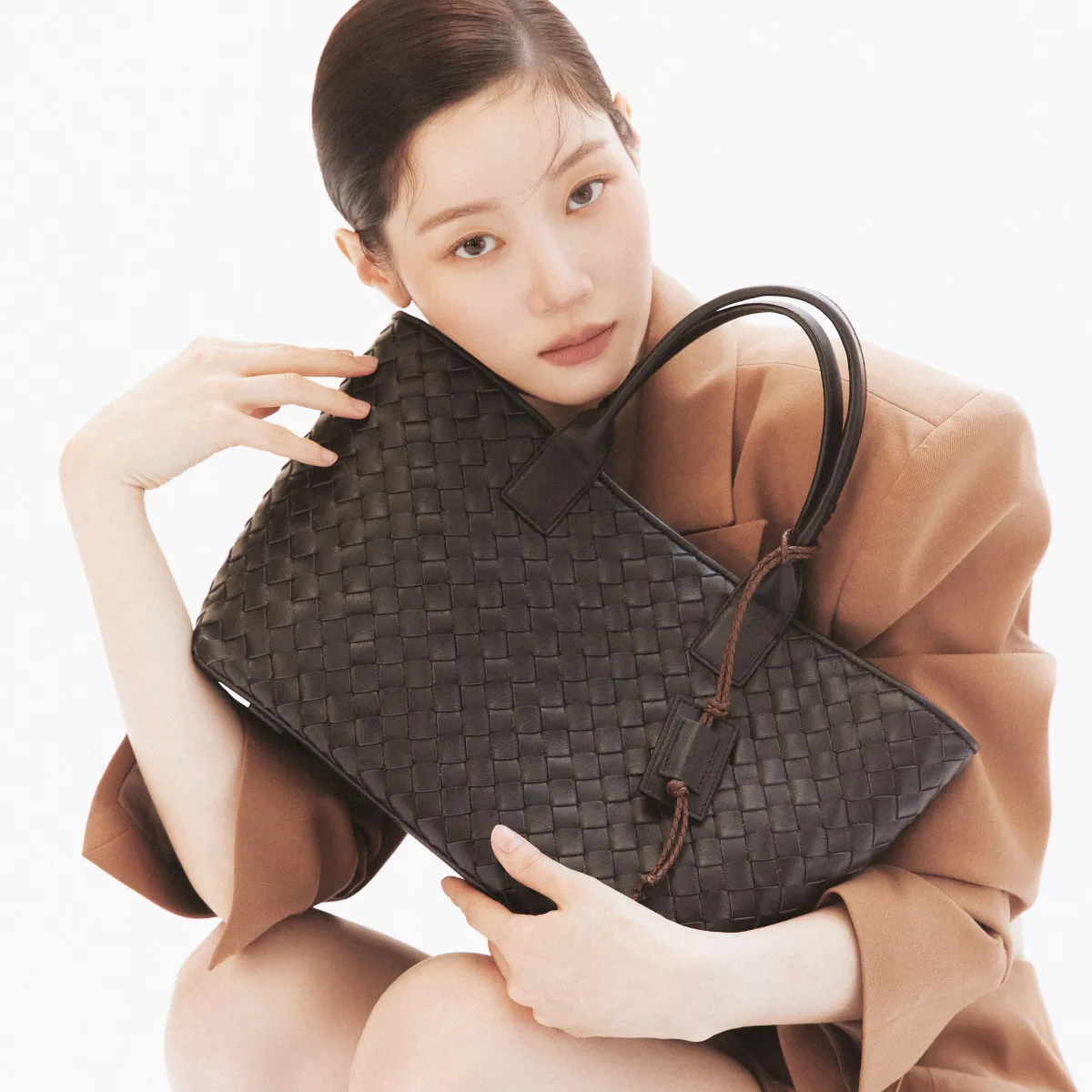 정채연이 콕 집은
가을 신상