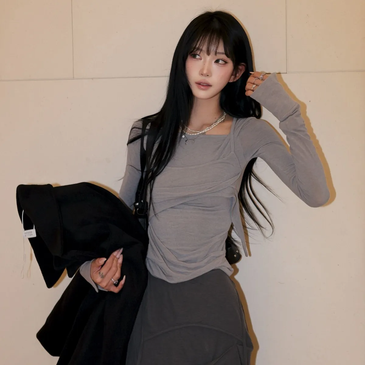 겹겹이 쌓아
흐르는 매력