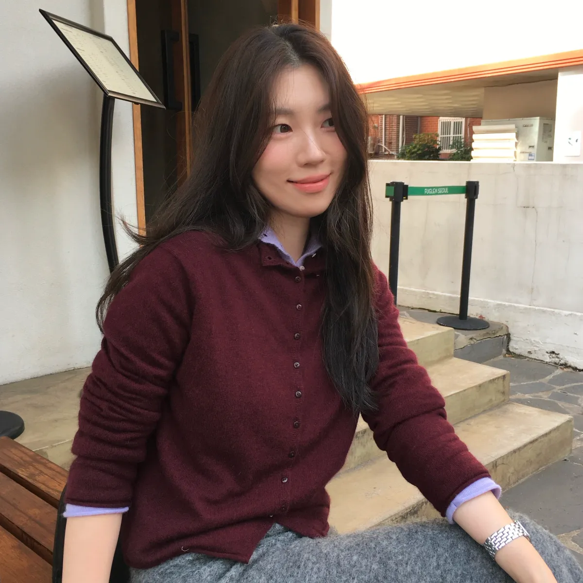 간결한 디자인에
안정적인 굽까지