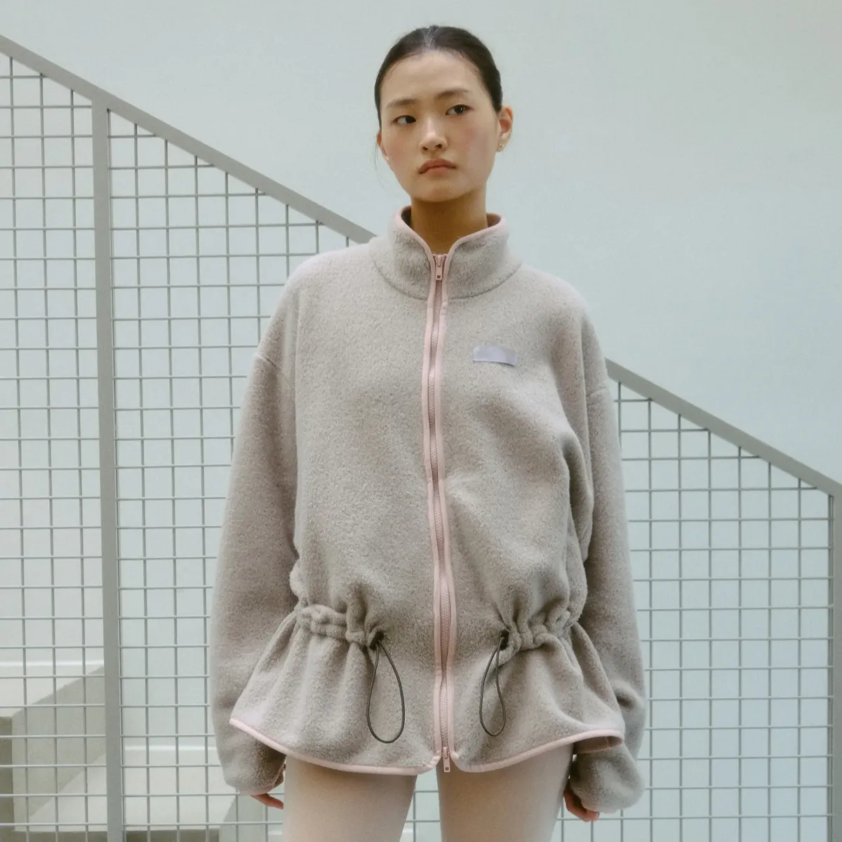 유연함을 더하는 발레코어 룩