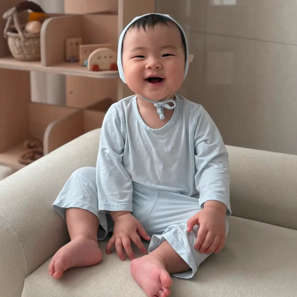 아기 피부를
먼저 생각한 옷