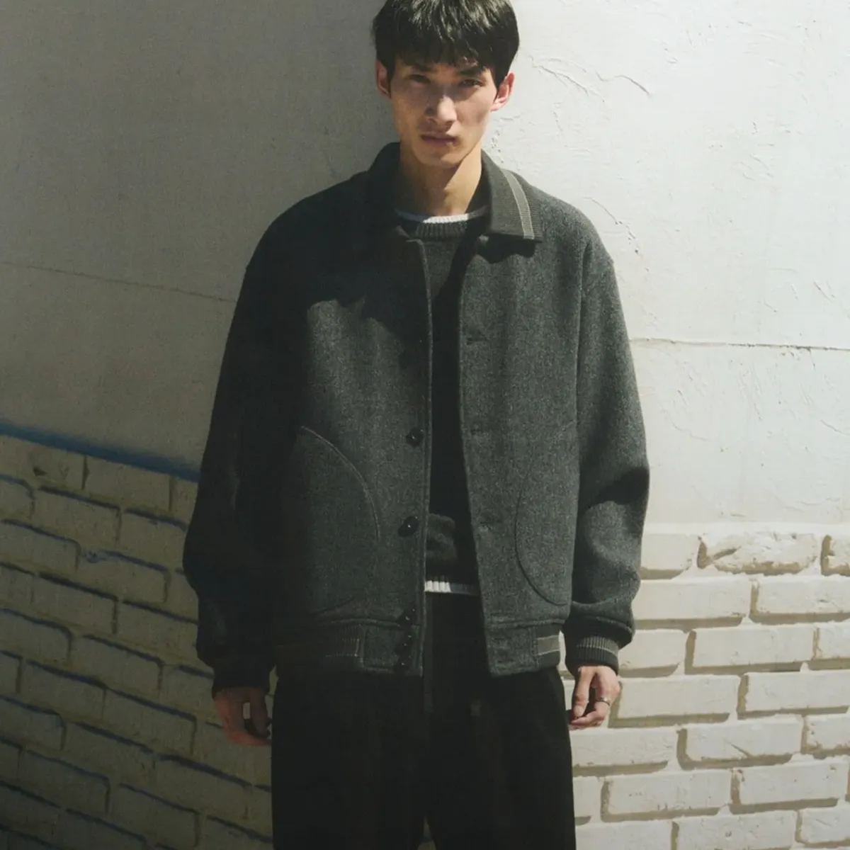 과거의 온기가 스며든 옷