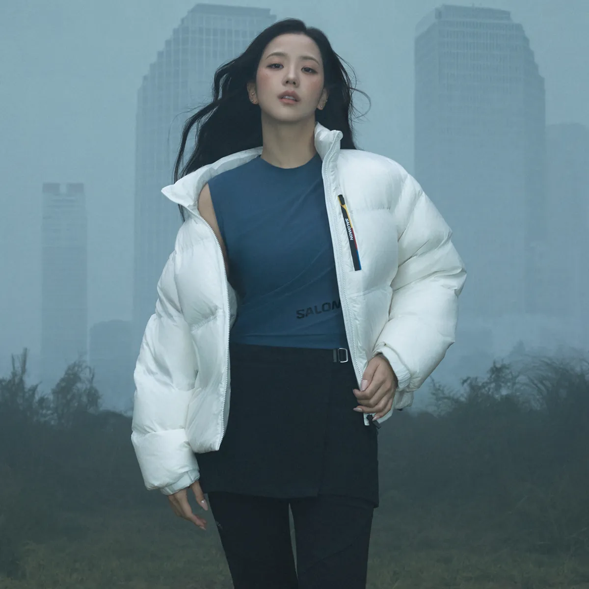 바람도 비켜 가는
다운 재킷