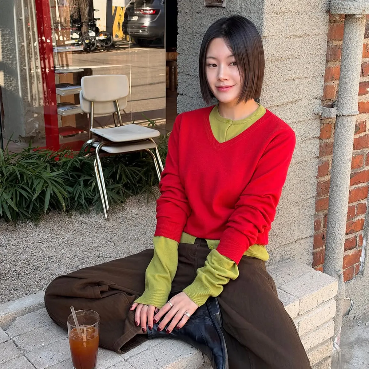 오늘의 색 조합은
두 겹으로
