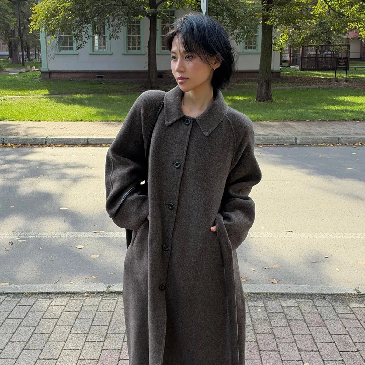 이제부터 룩을
완성하는 건 아우터