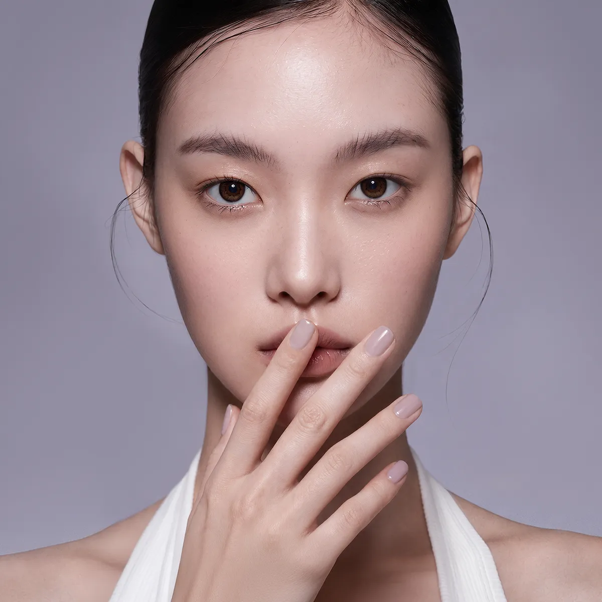 손끝에 바른 오늘의 기분