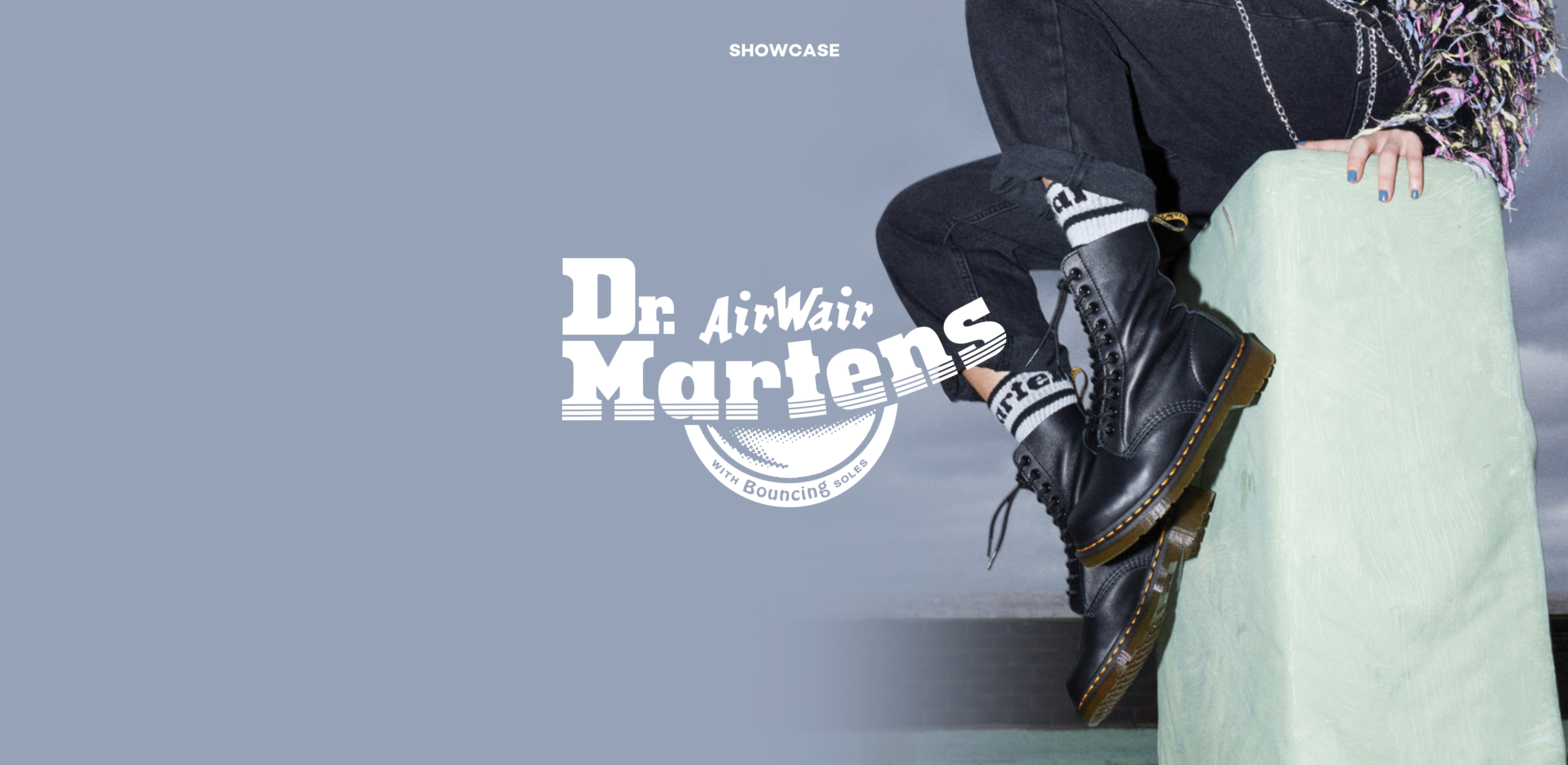 개성 있는 룩의 완성
닥터마틴