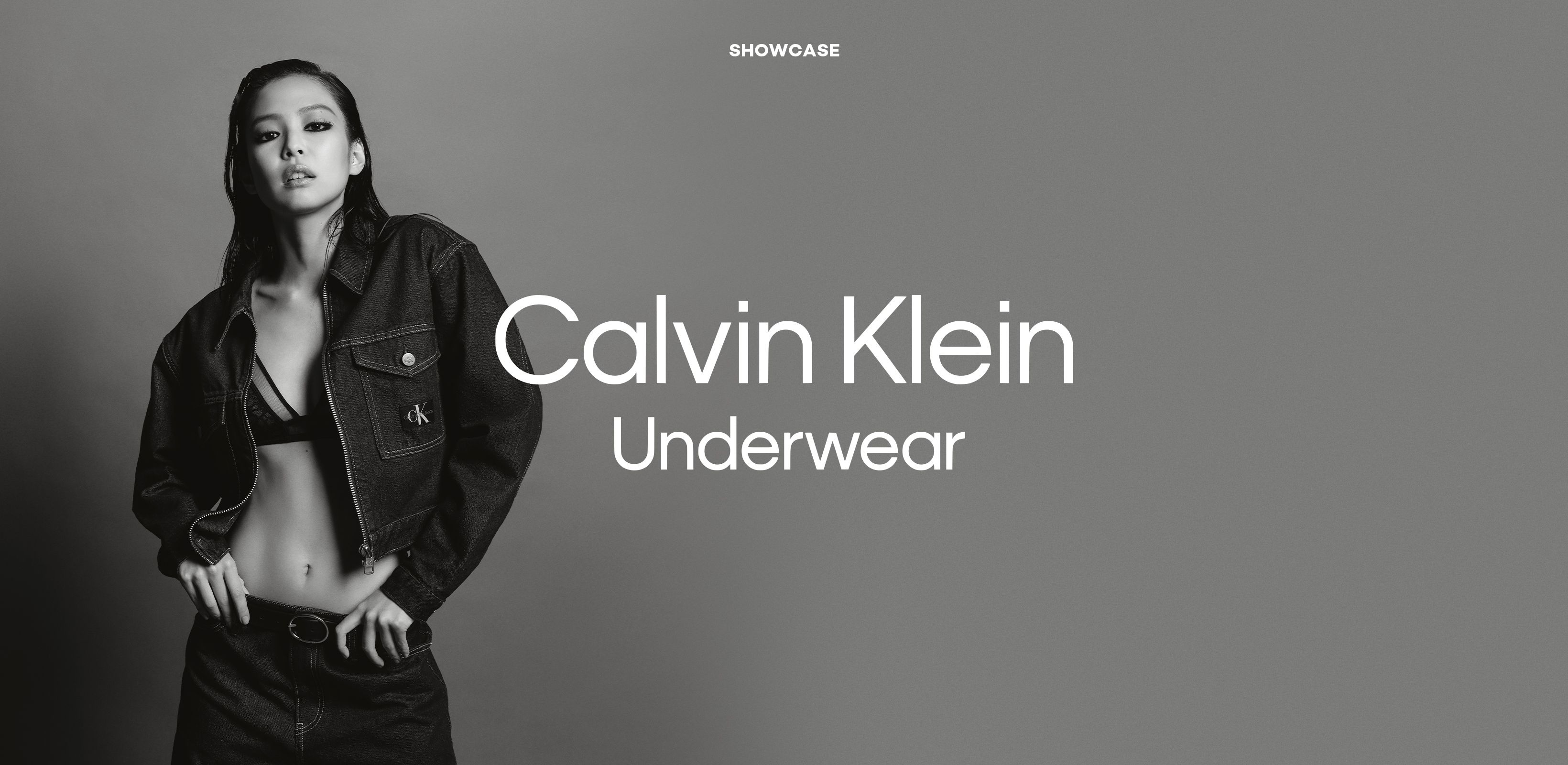 새로운 관능 
CK 언더웨어 