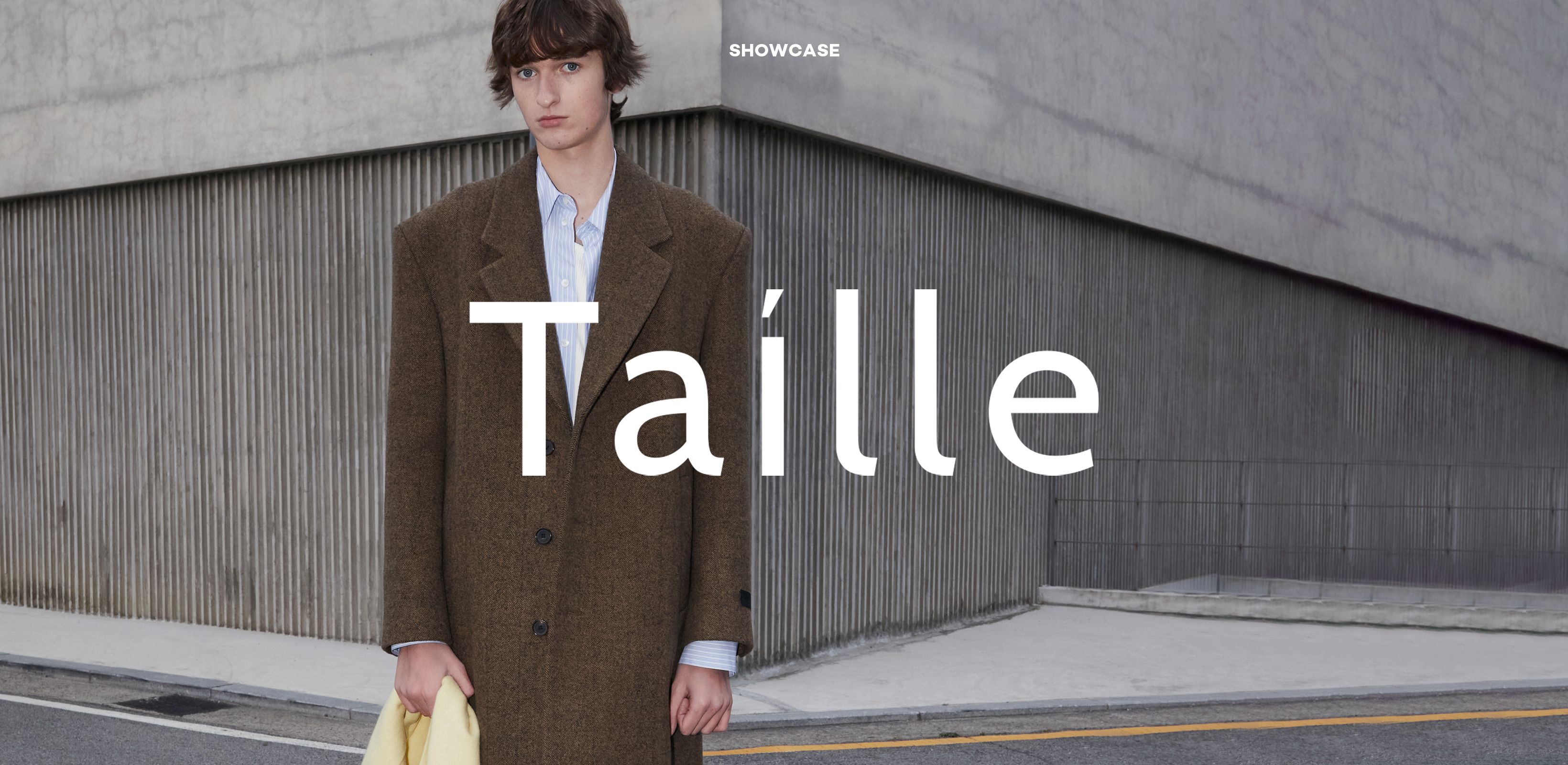 템즈강 위
순백색의 백조처럼
타일레