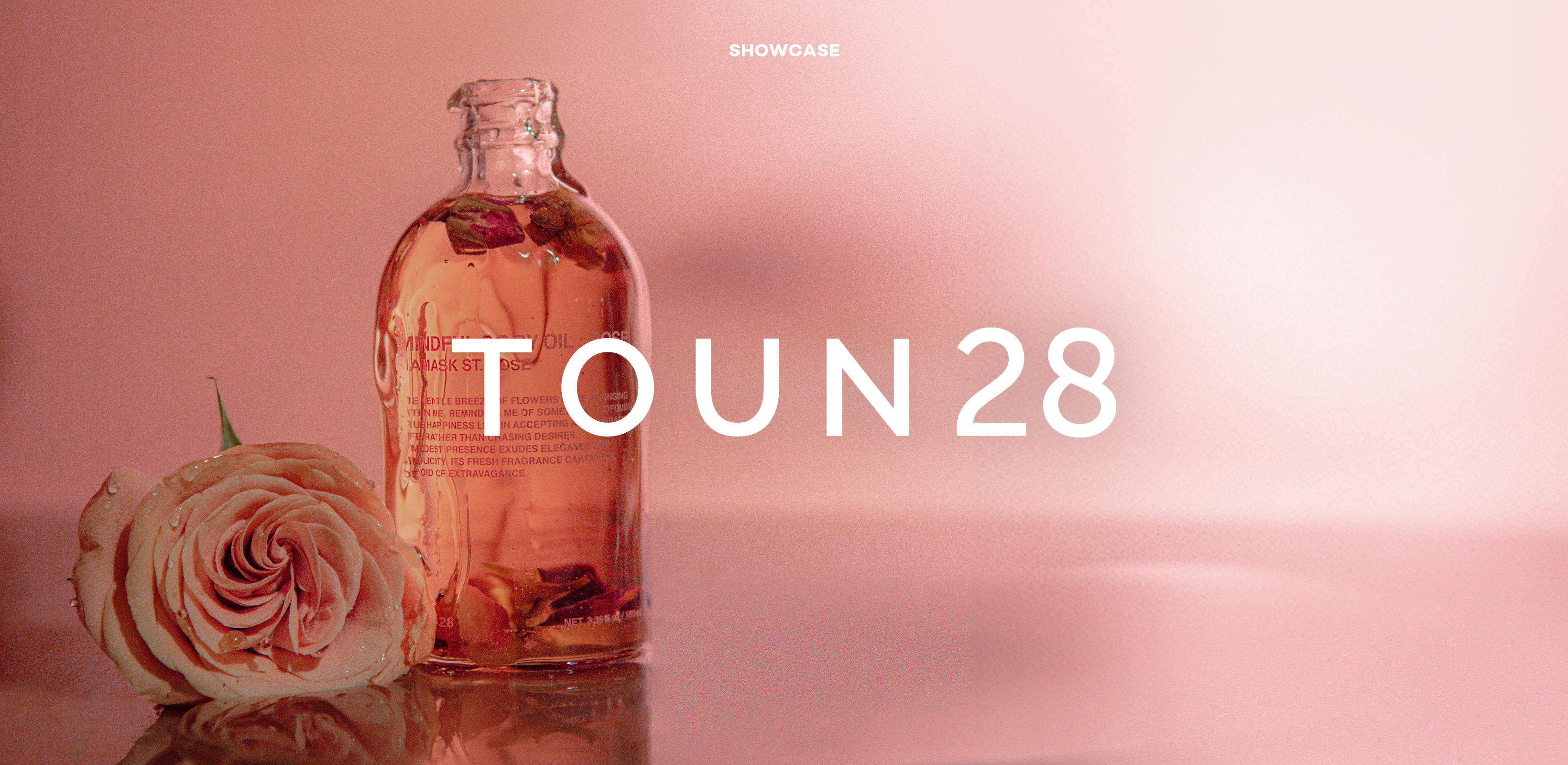 강인하면서 우아한 향기
톤28