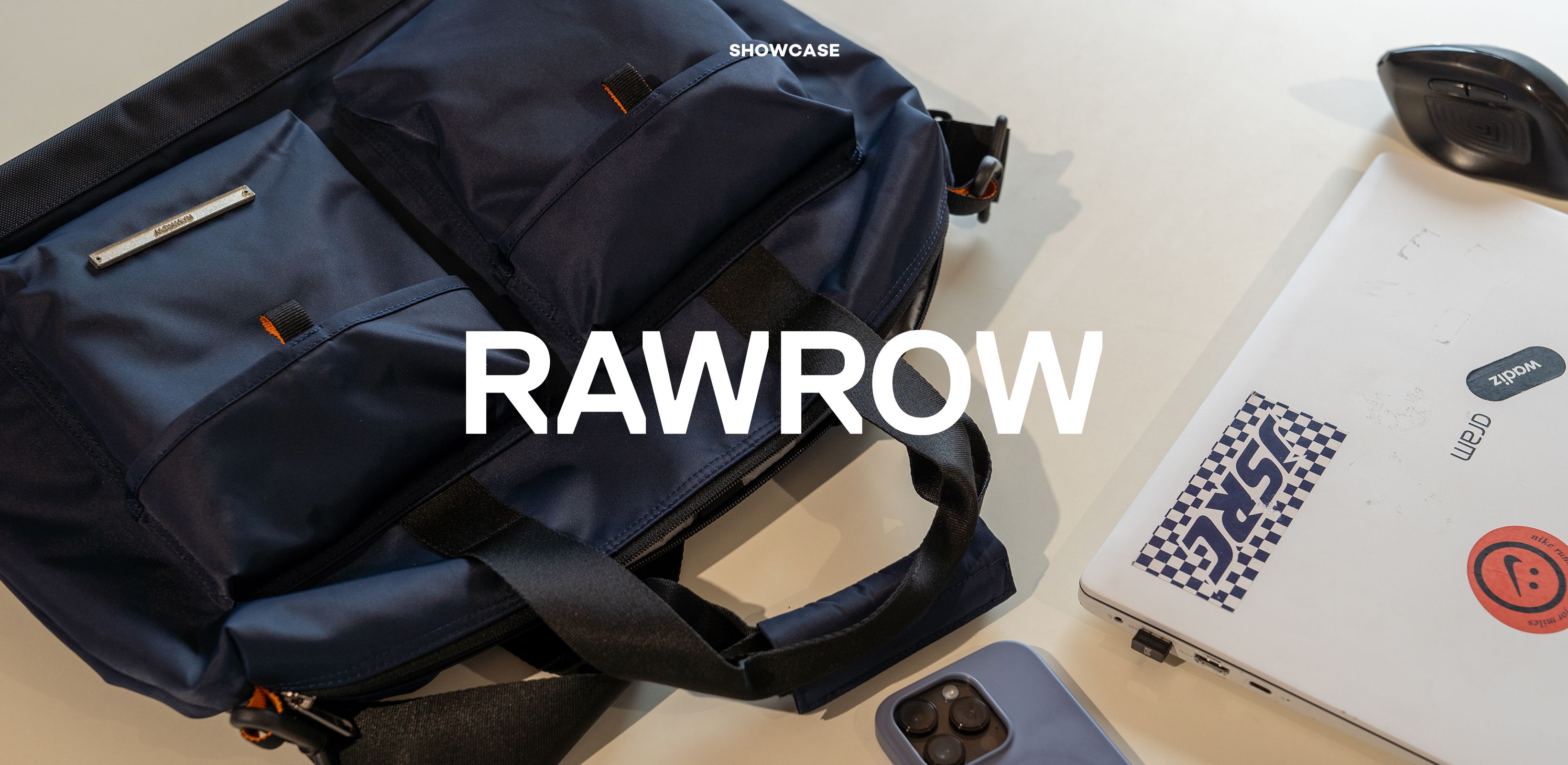 도시의 여행자
로우로우