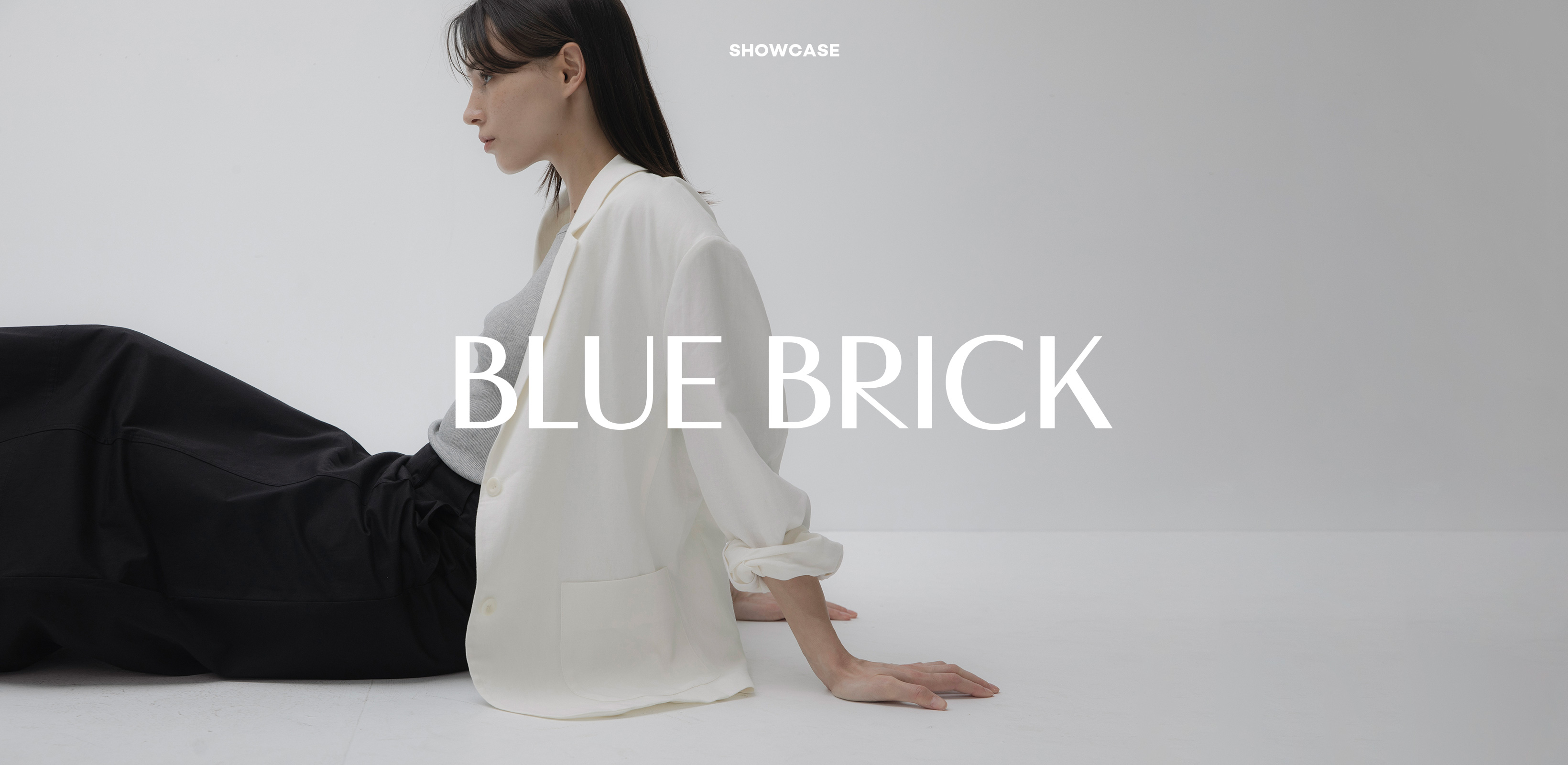 깨끗하고 꾸밈없는 여름
블루브릭