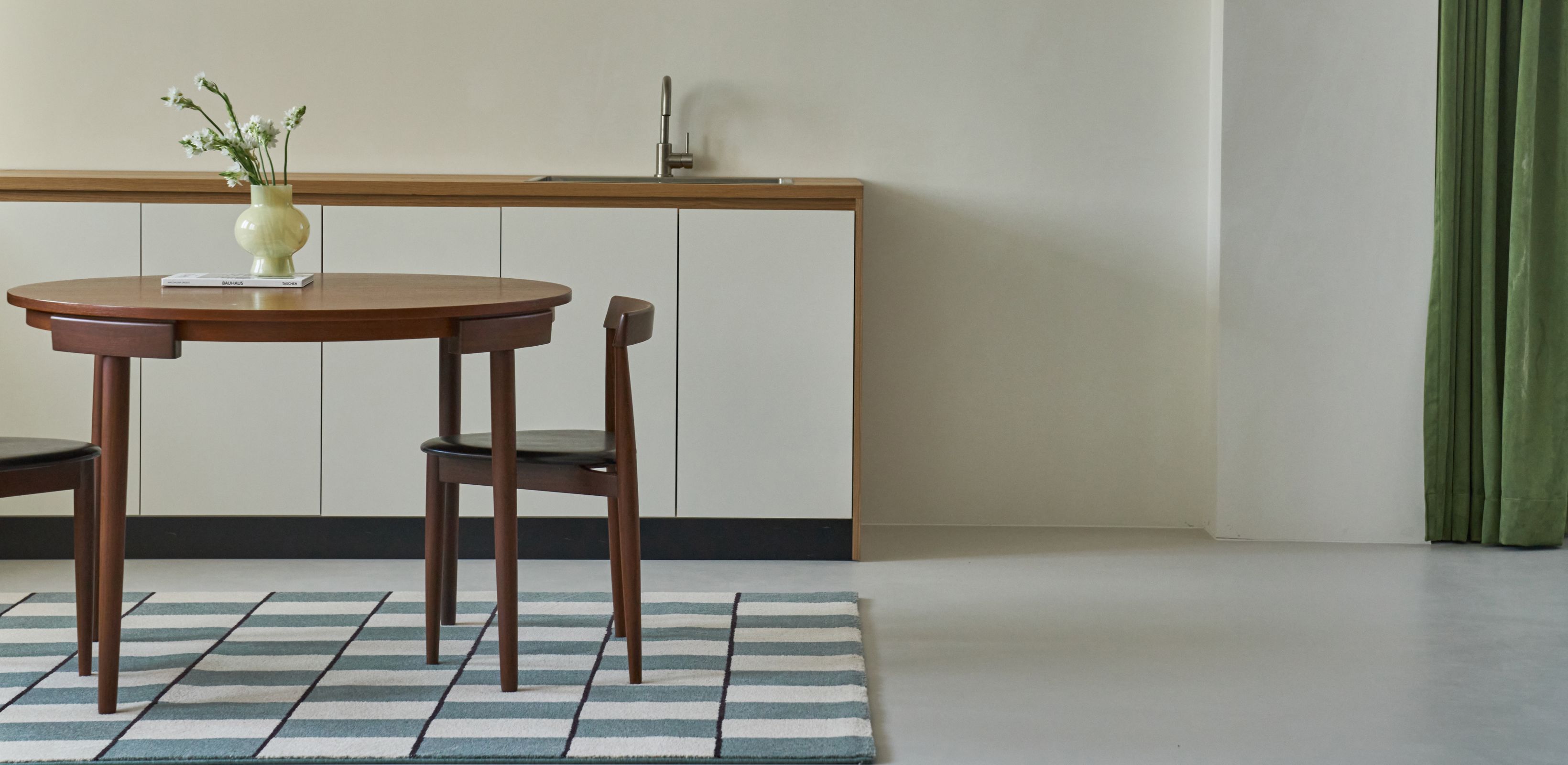 7월의 초록 
리튼