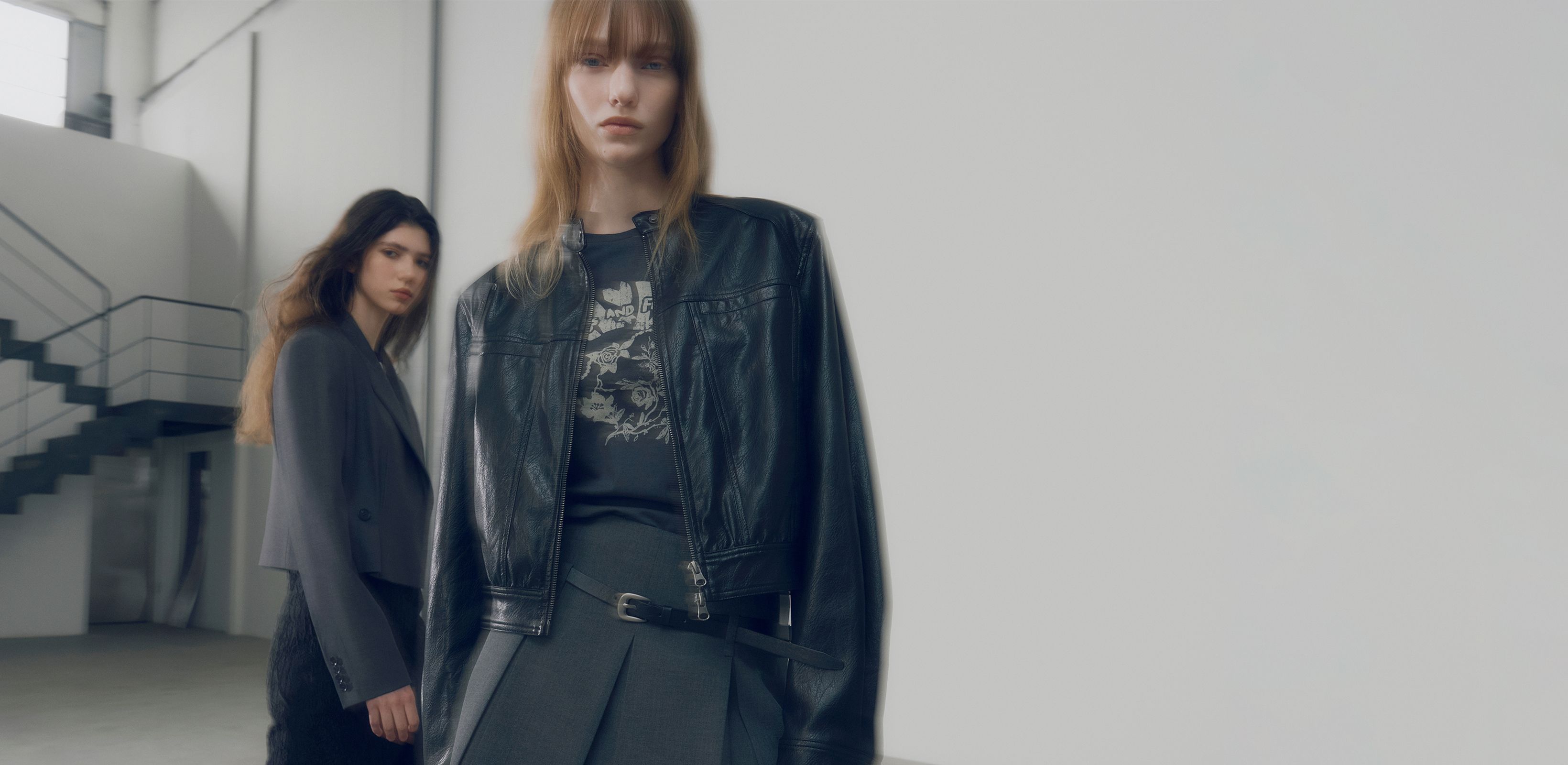 다채로운 아웃핏 
레이브