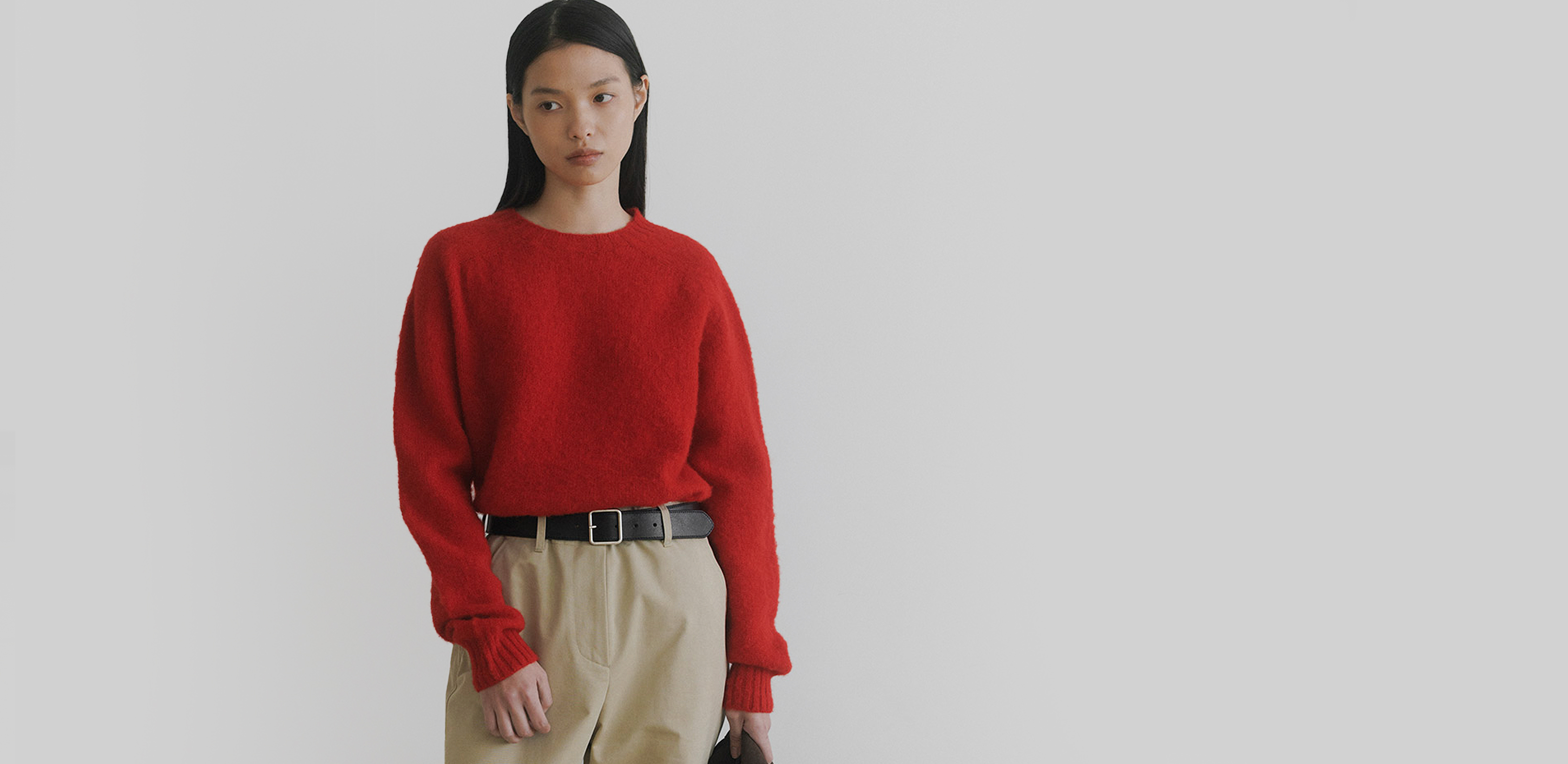 고급스러운 색감의 니트
블랭크룸×할리 오브 스코틀랜드