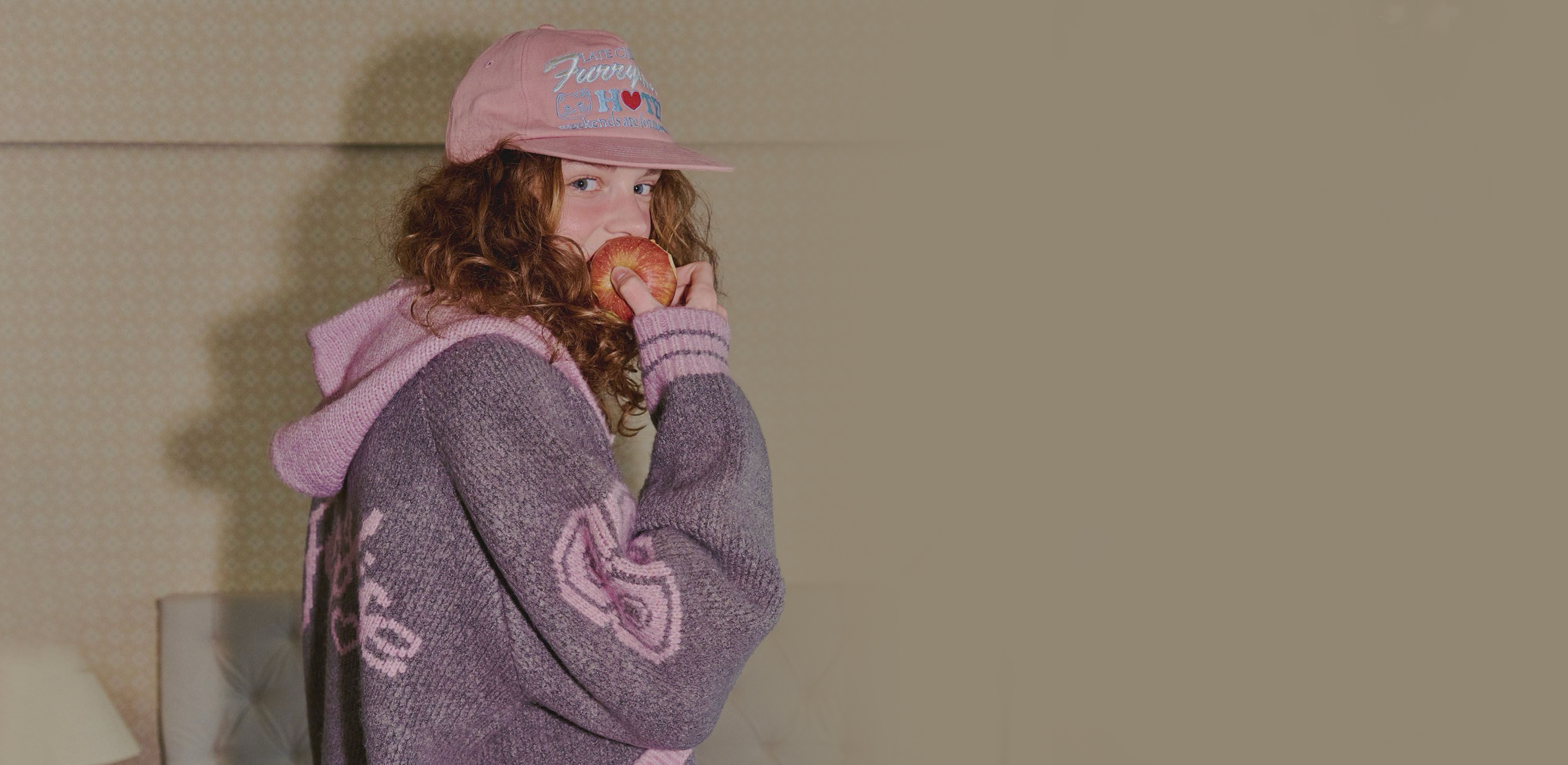 상상 속 호텔로의 초대
론론