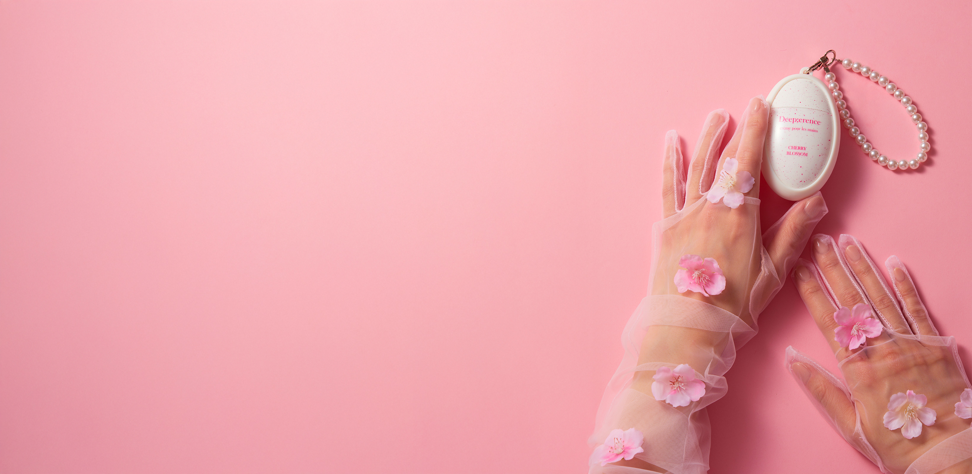 핸드크림 신규 향 론칭
딥퍼랑스