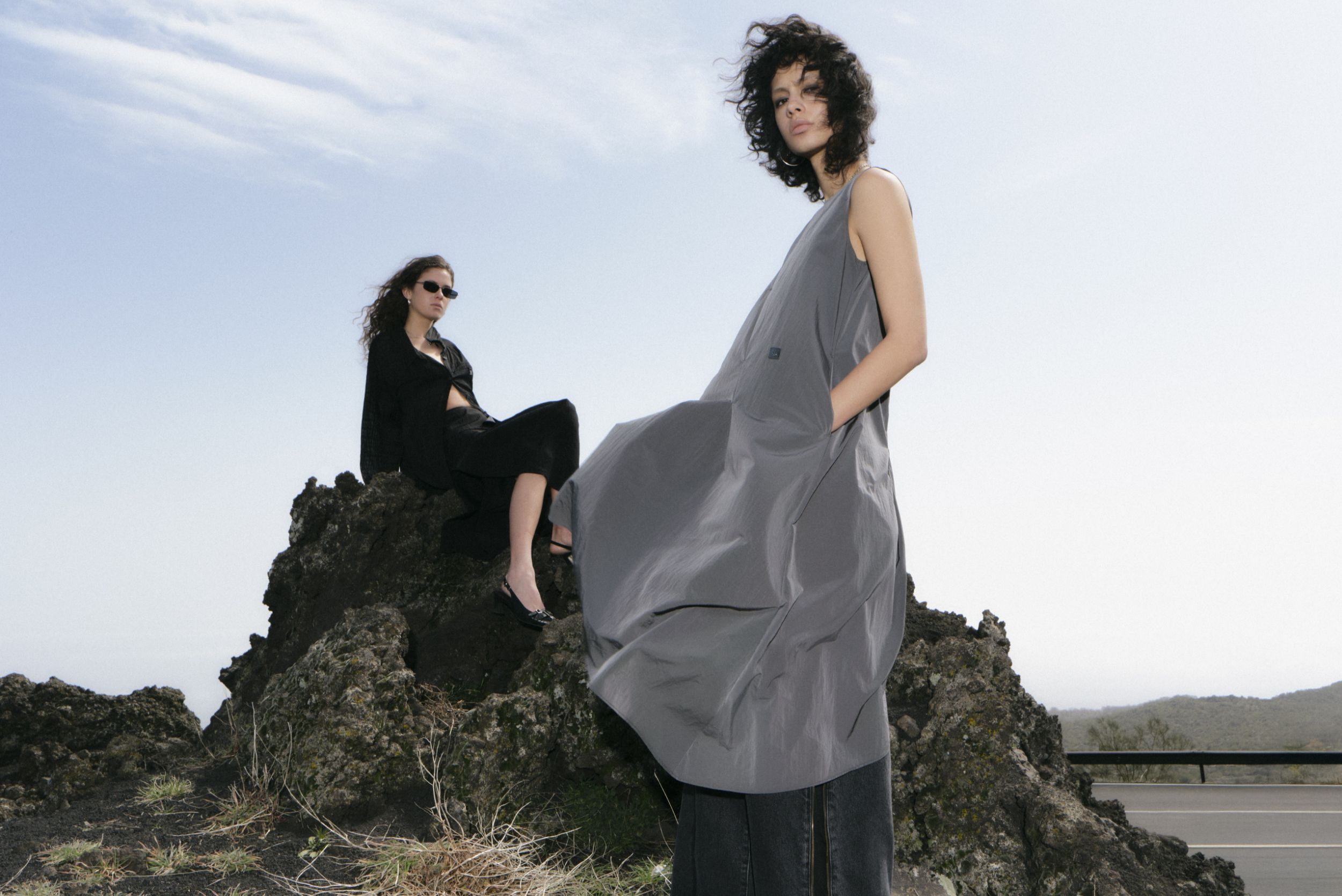 경계 위에서의 여름
트리밍버드