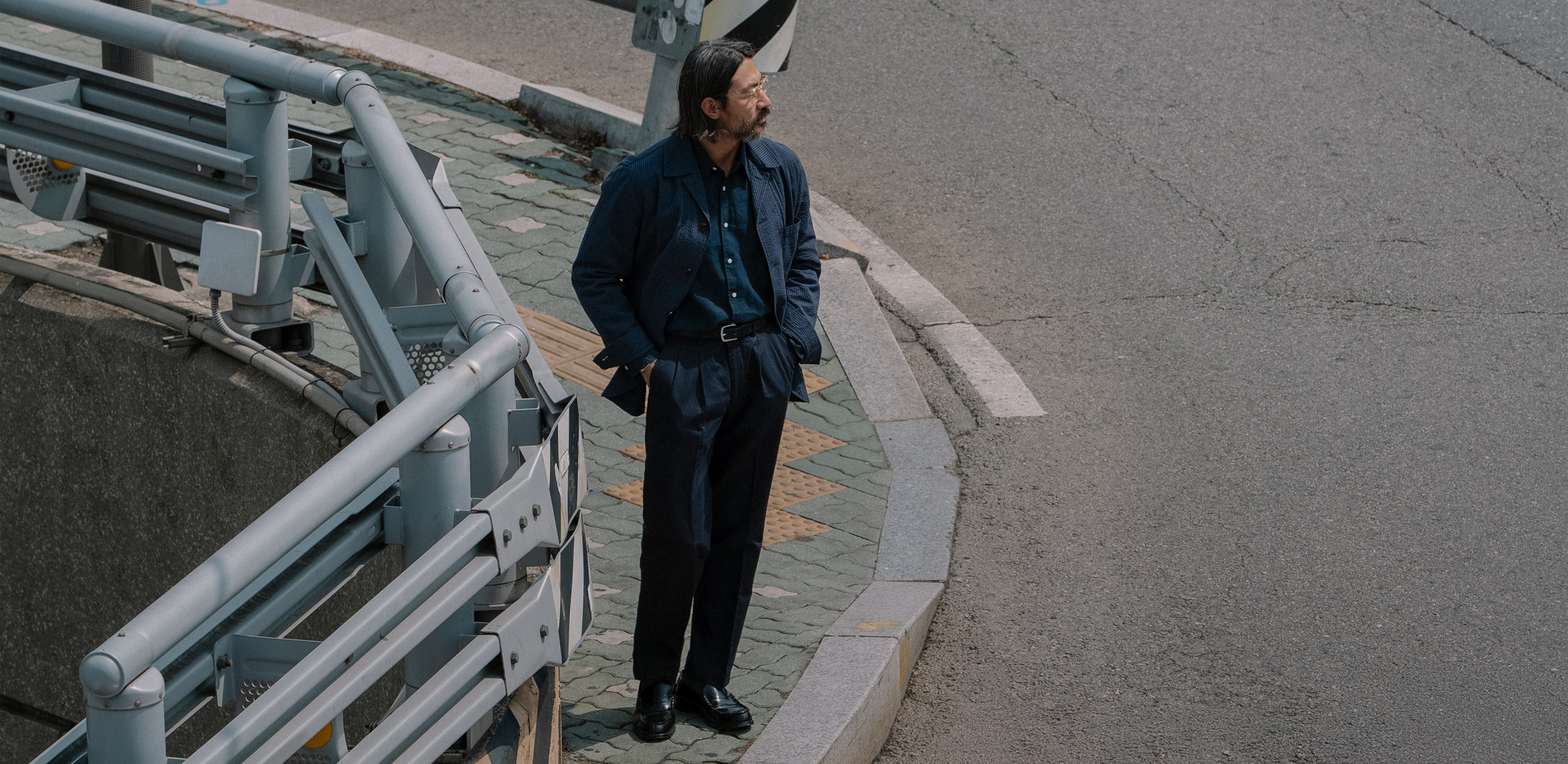 품격을 잃지 않는 멋
바스통