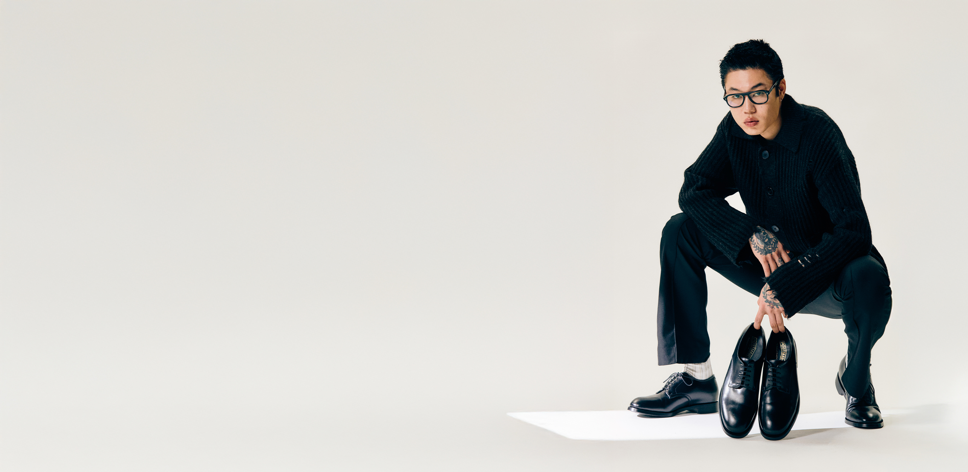 세련된 실루엣을 담은
포스트맨