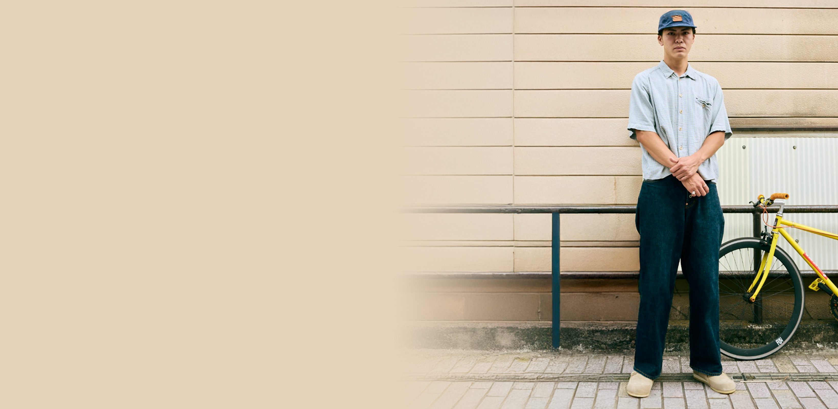 여름의 클로그로 돌아온
로맨틱무브