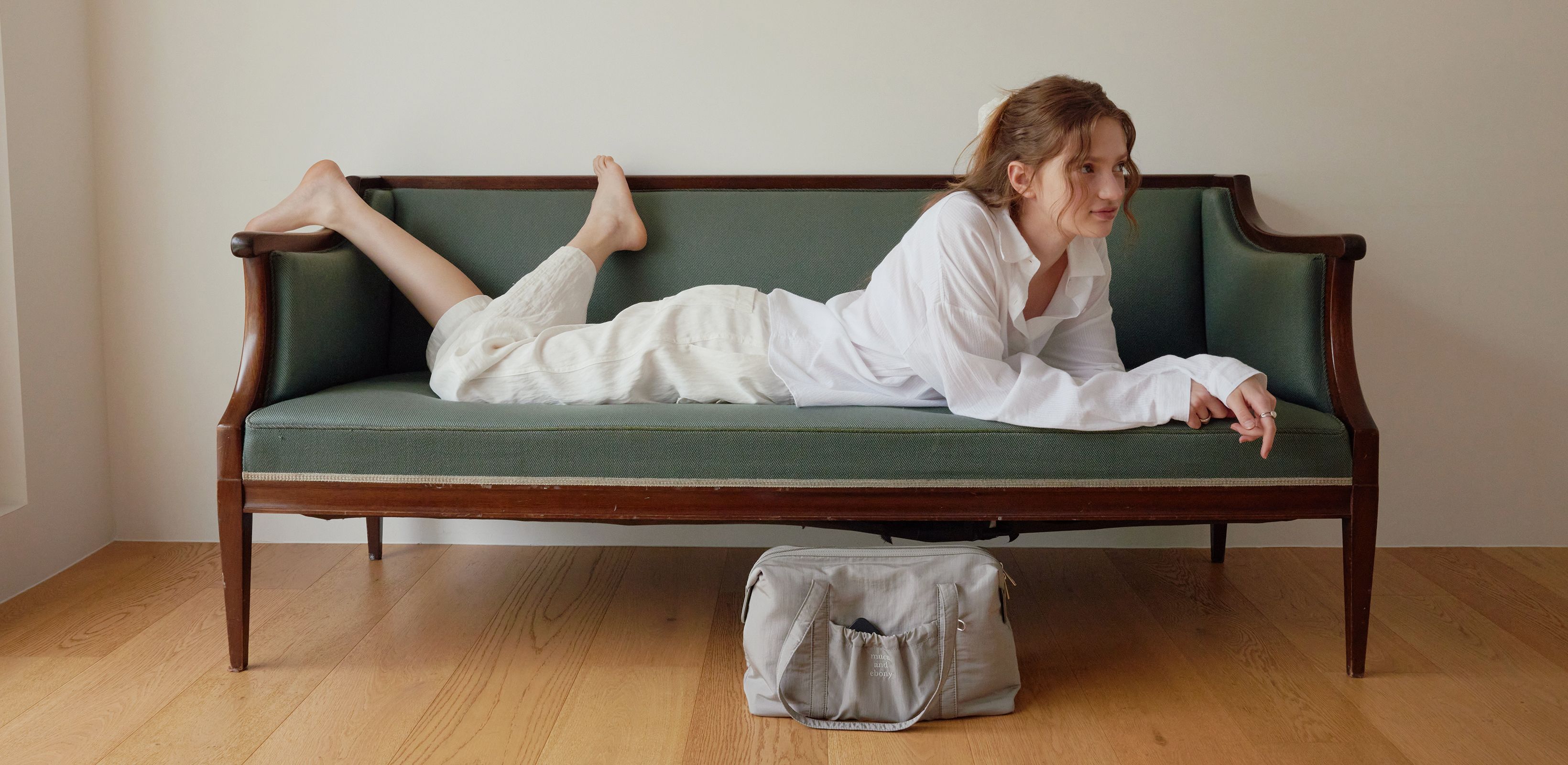 다양한 여름을 채우는
무쿠앤에보니