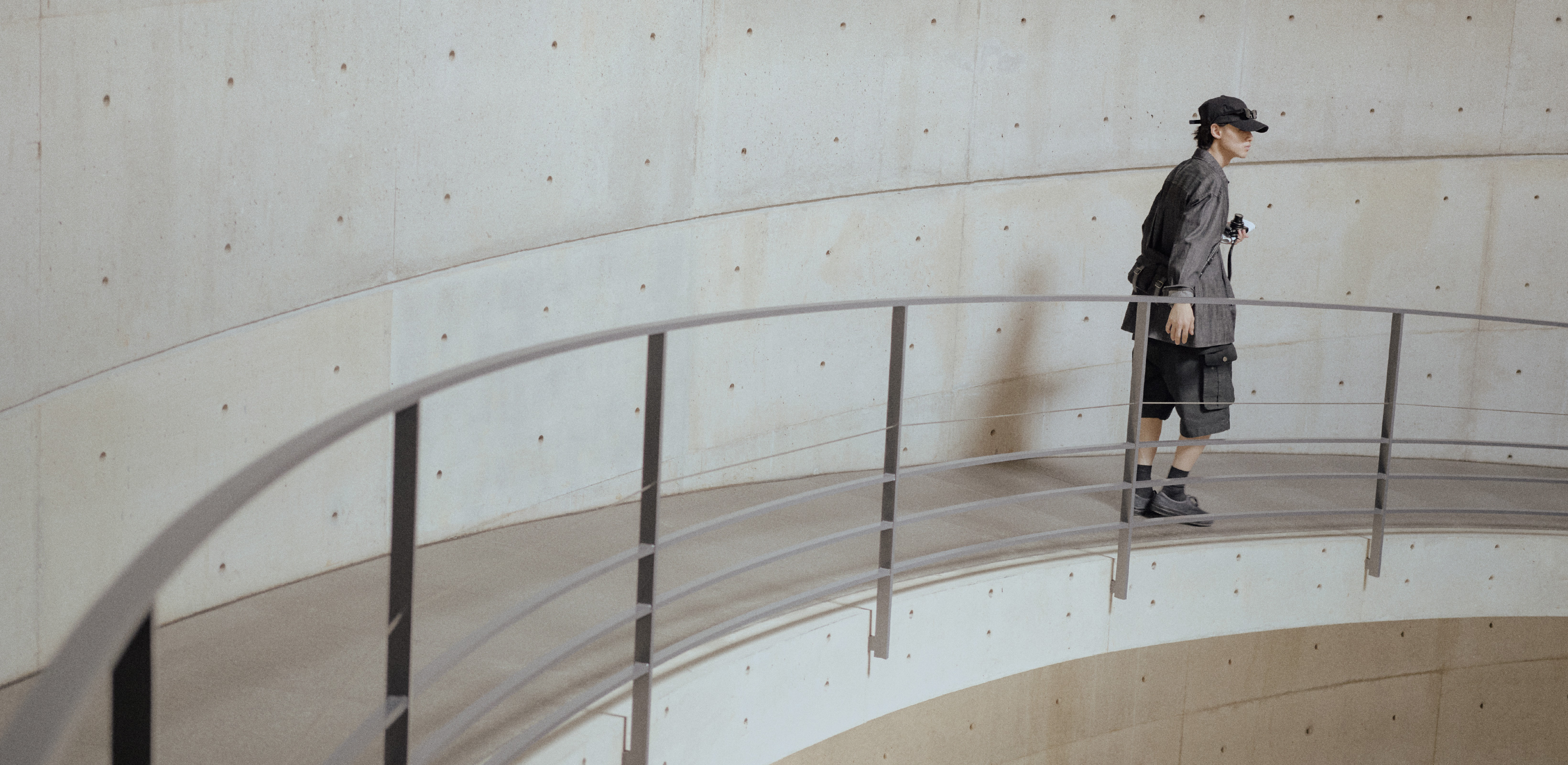 본질과 자유를 담은 
유스