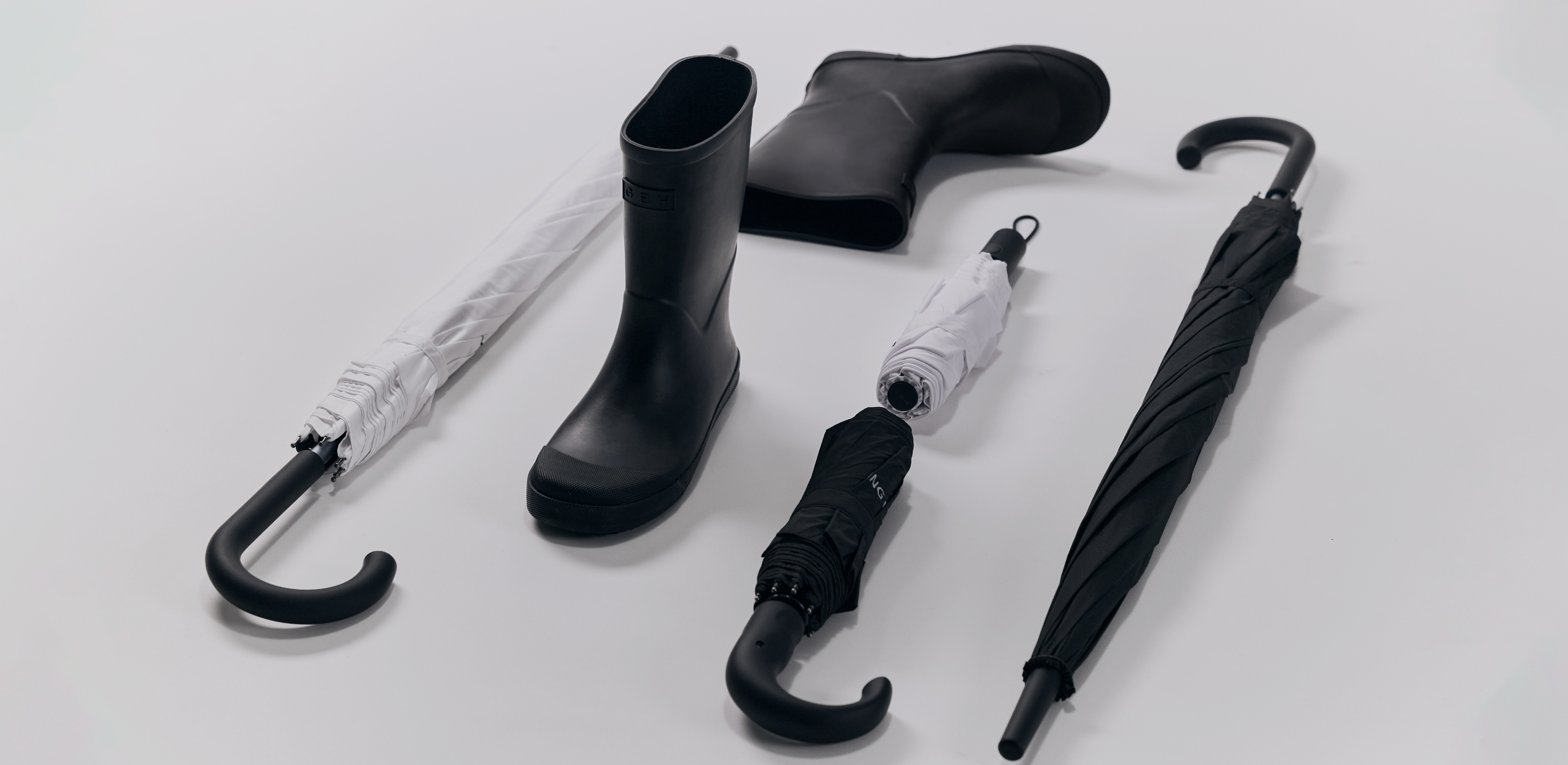 비 오는 날도 맑음
지비에이치